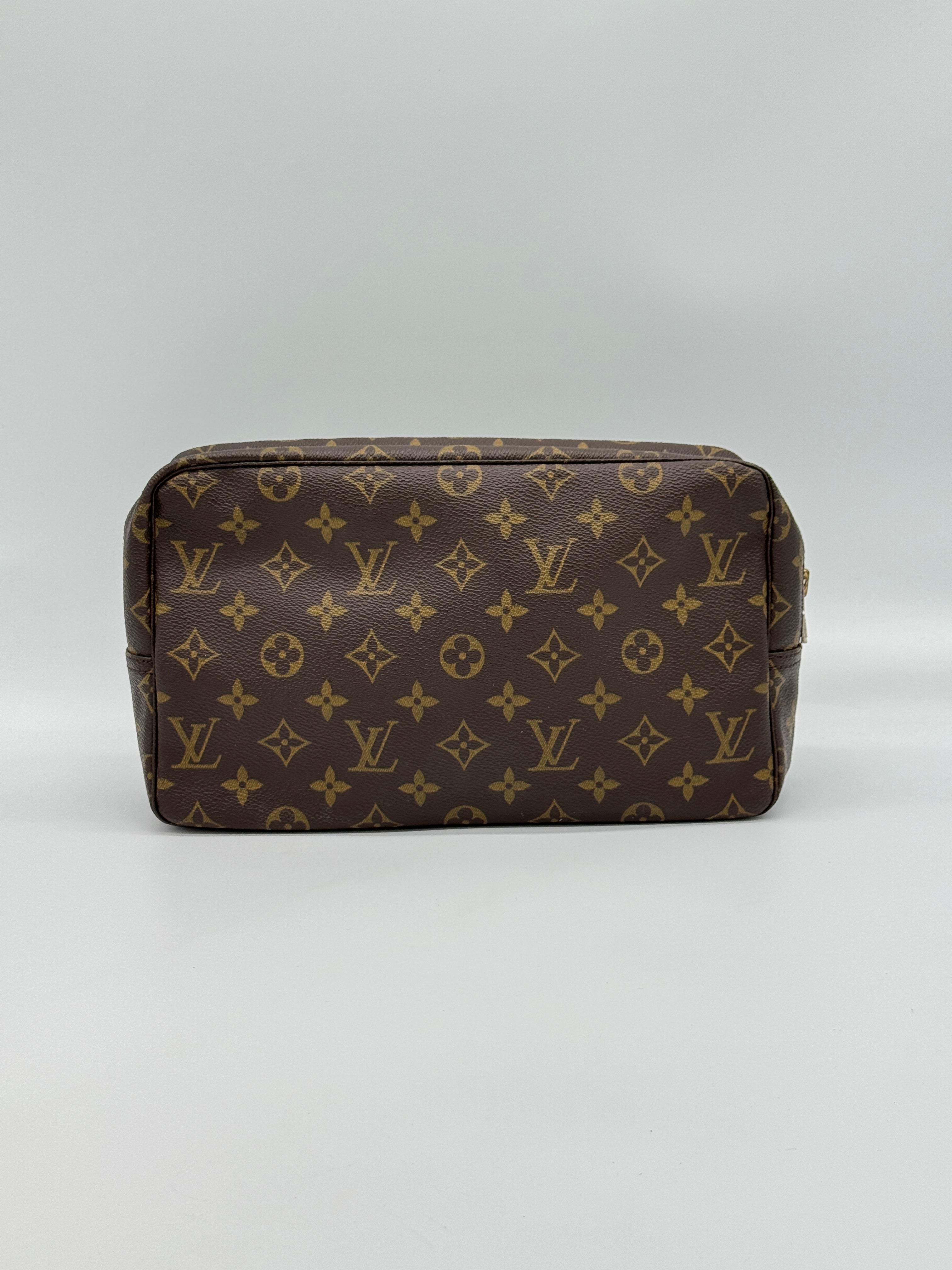 Louis Vuitton Trousse 28