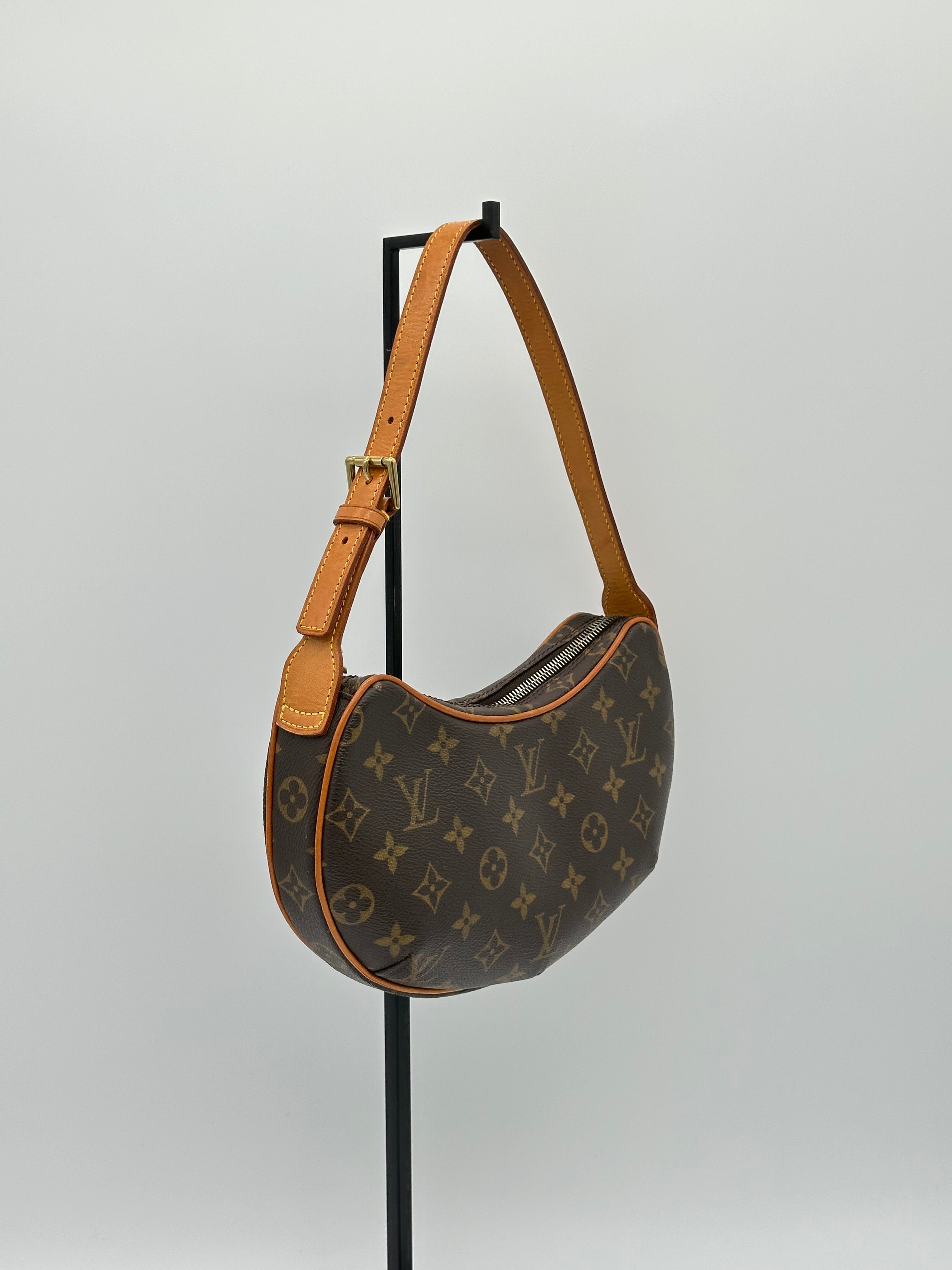 Louis Vuitton Croissant PM