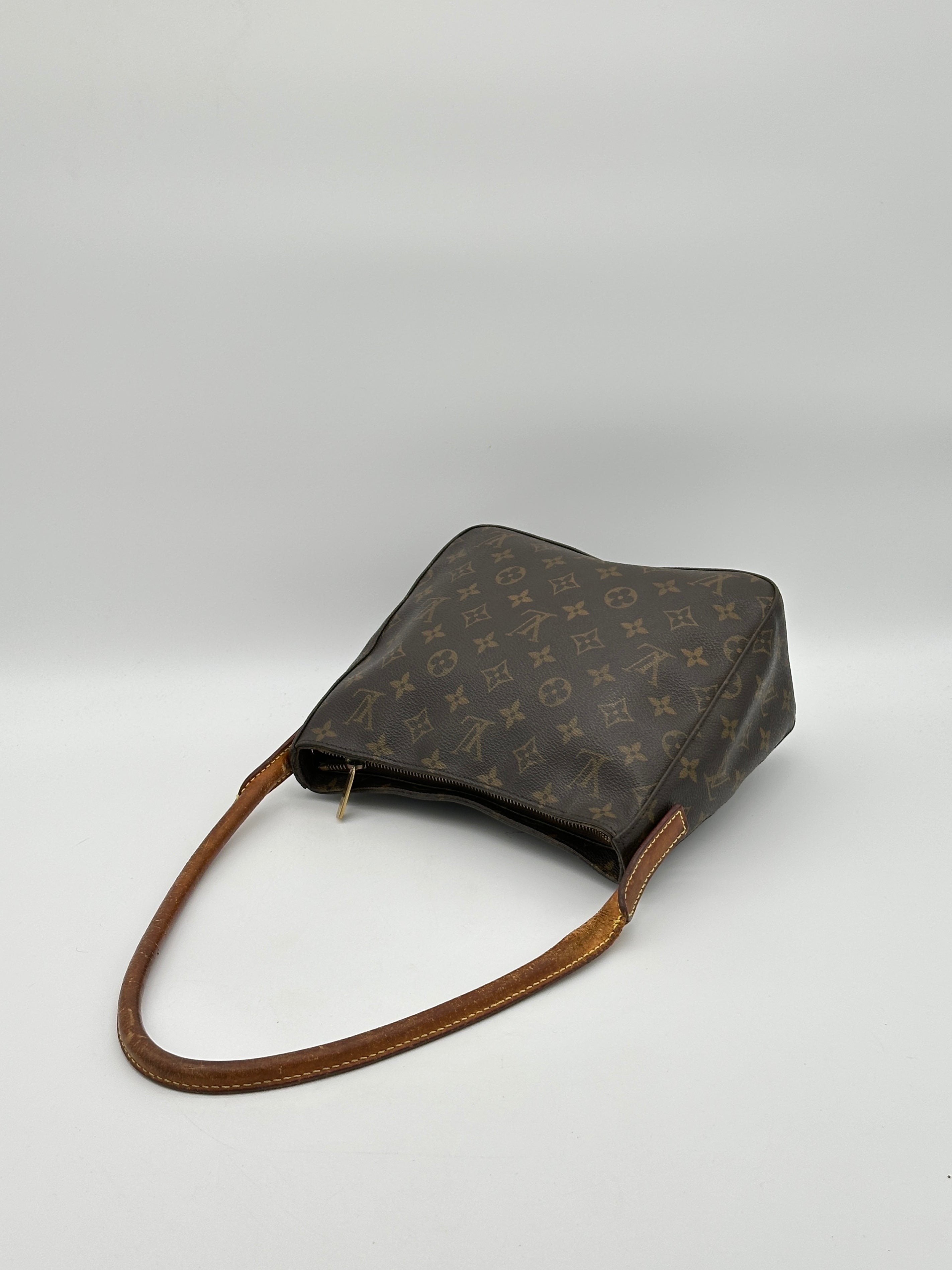 Louis Vuitton Looping MM