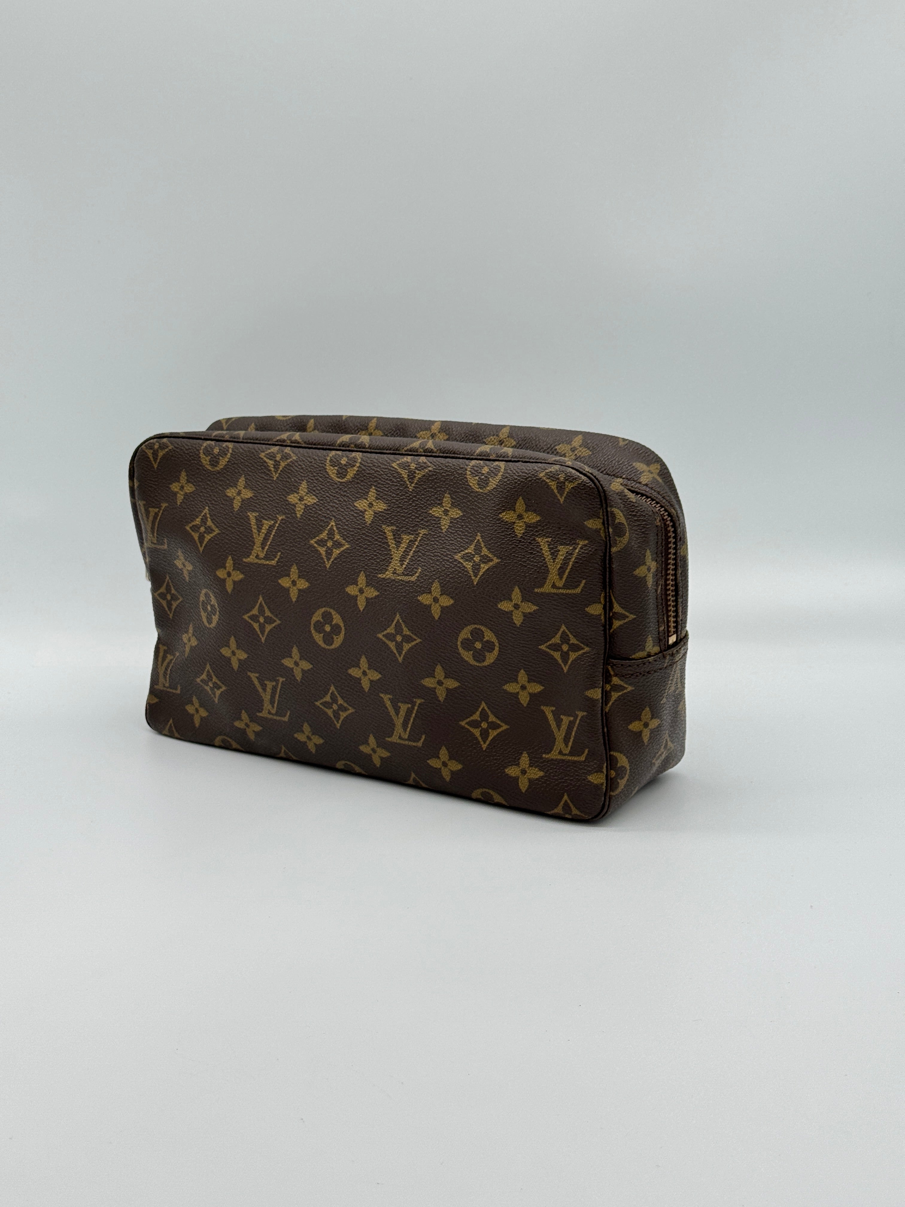 Louis Vuitton Trousse 28