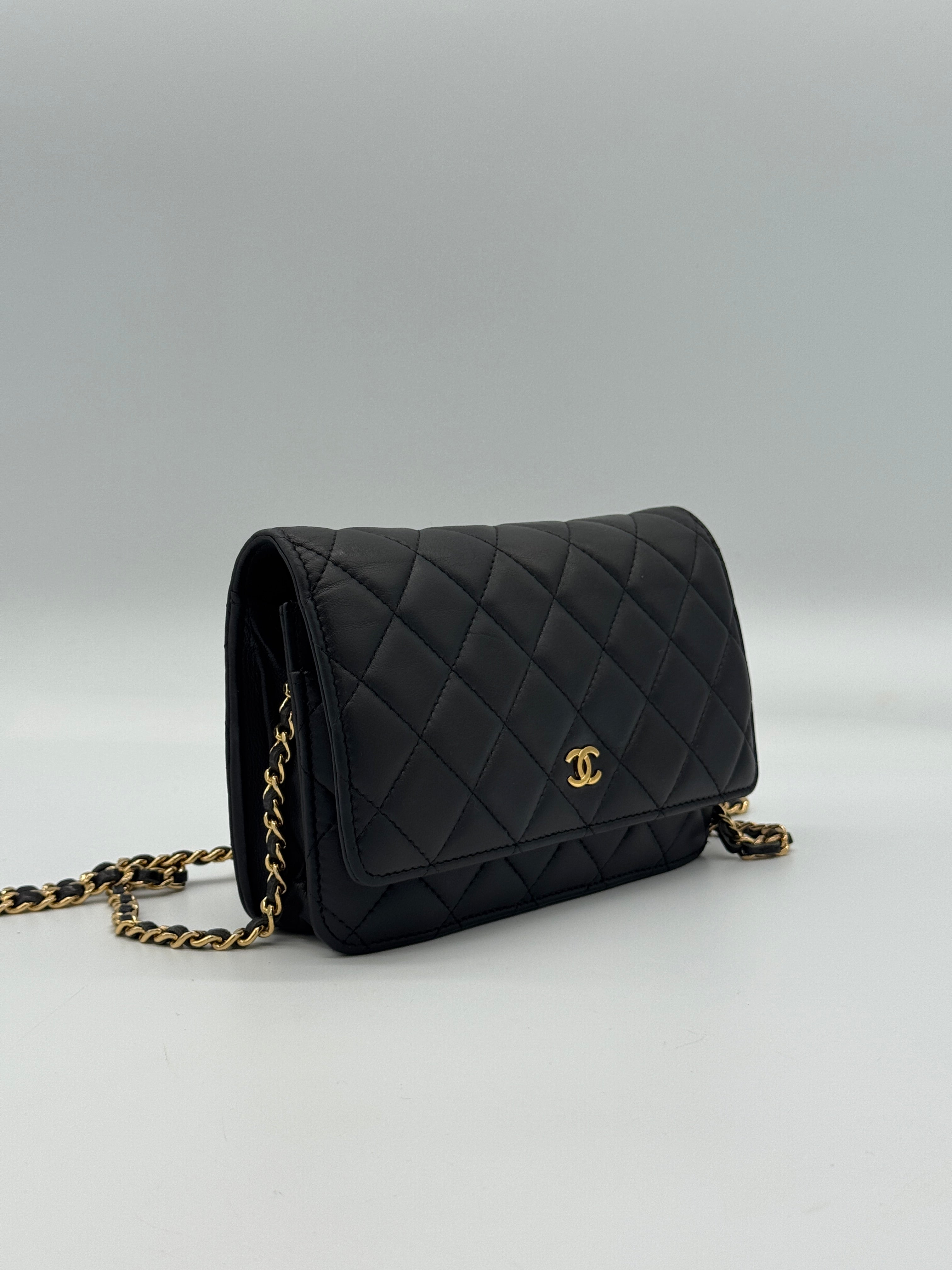 Chanel Wallet on Chain