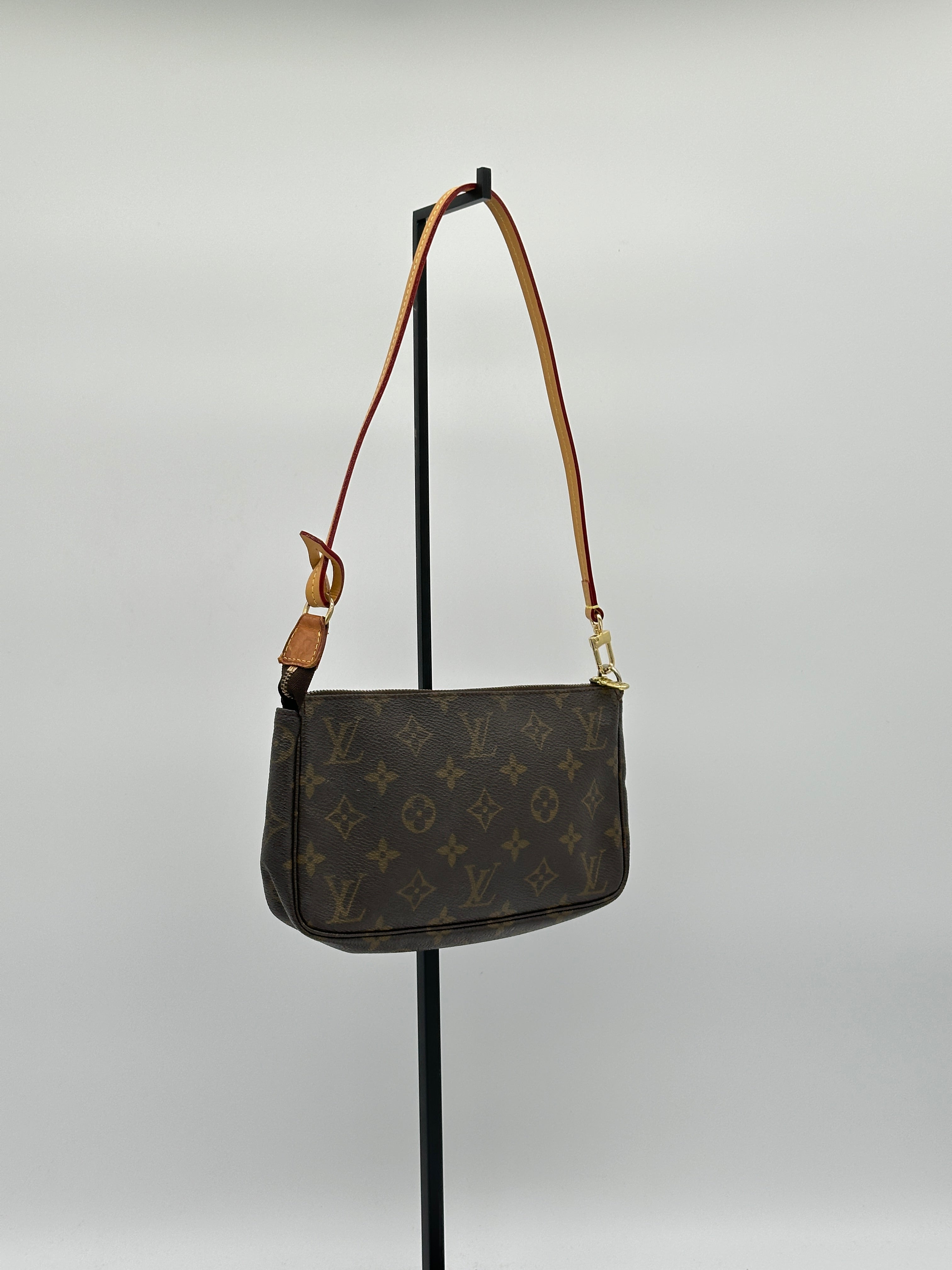 Louis Vuitton Pochette Accessoires