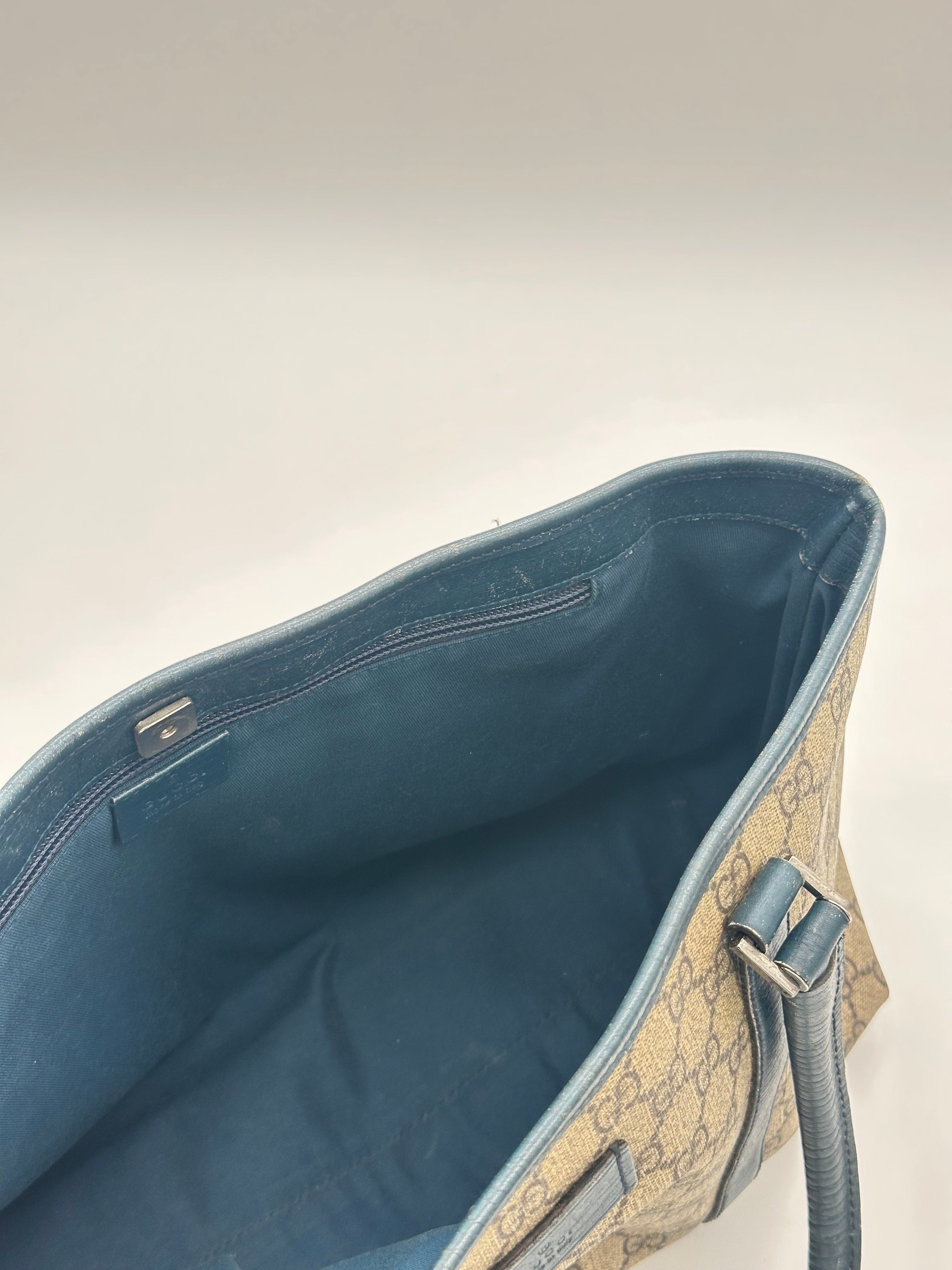 Gucci Medium Supreme Tote Bag