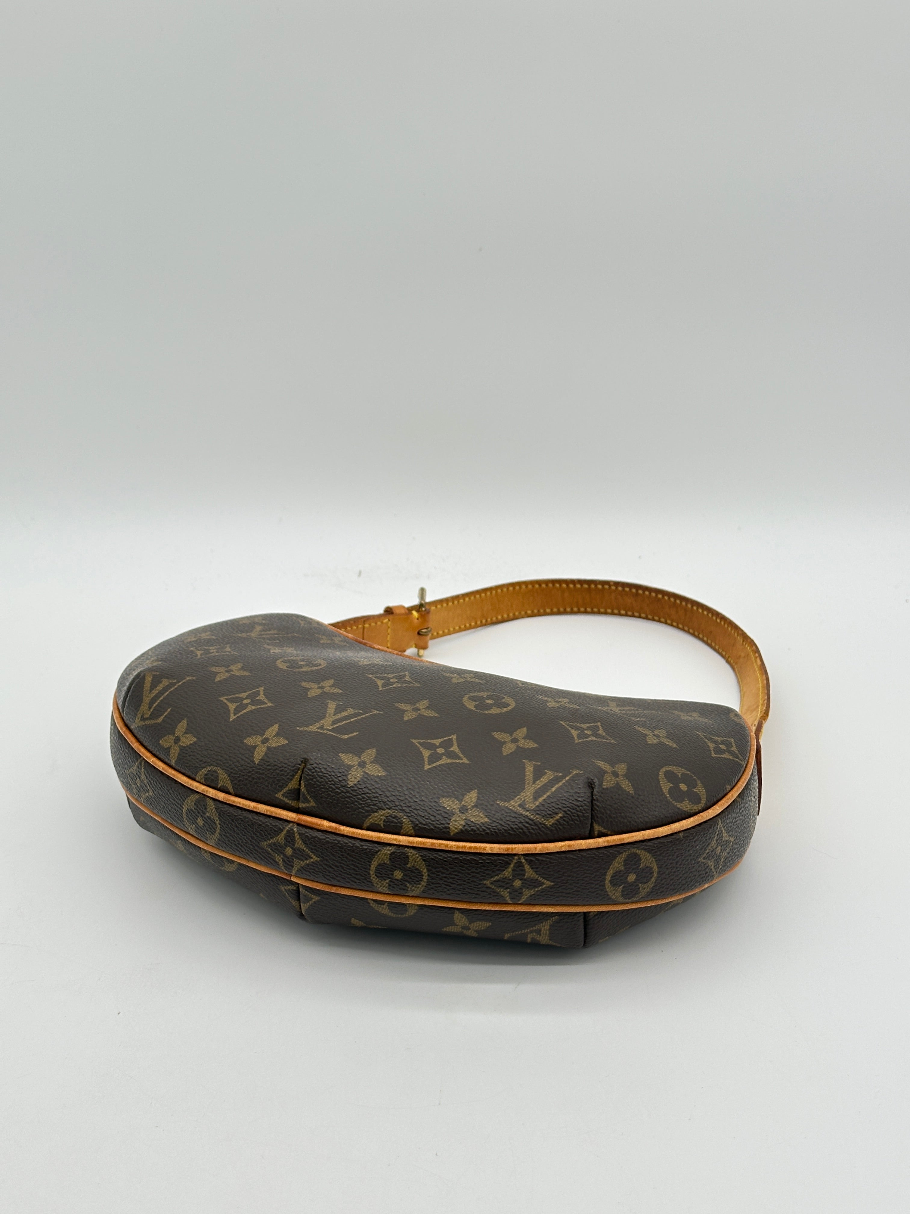 Louis Vuitton Croissant PM