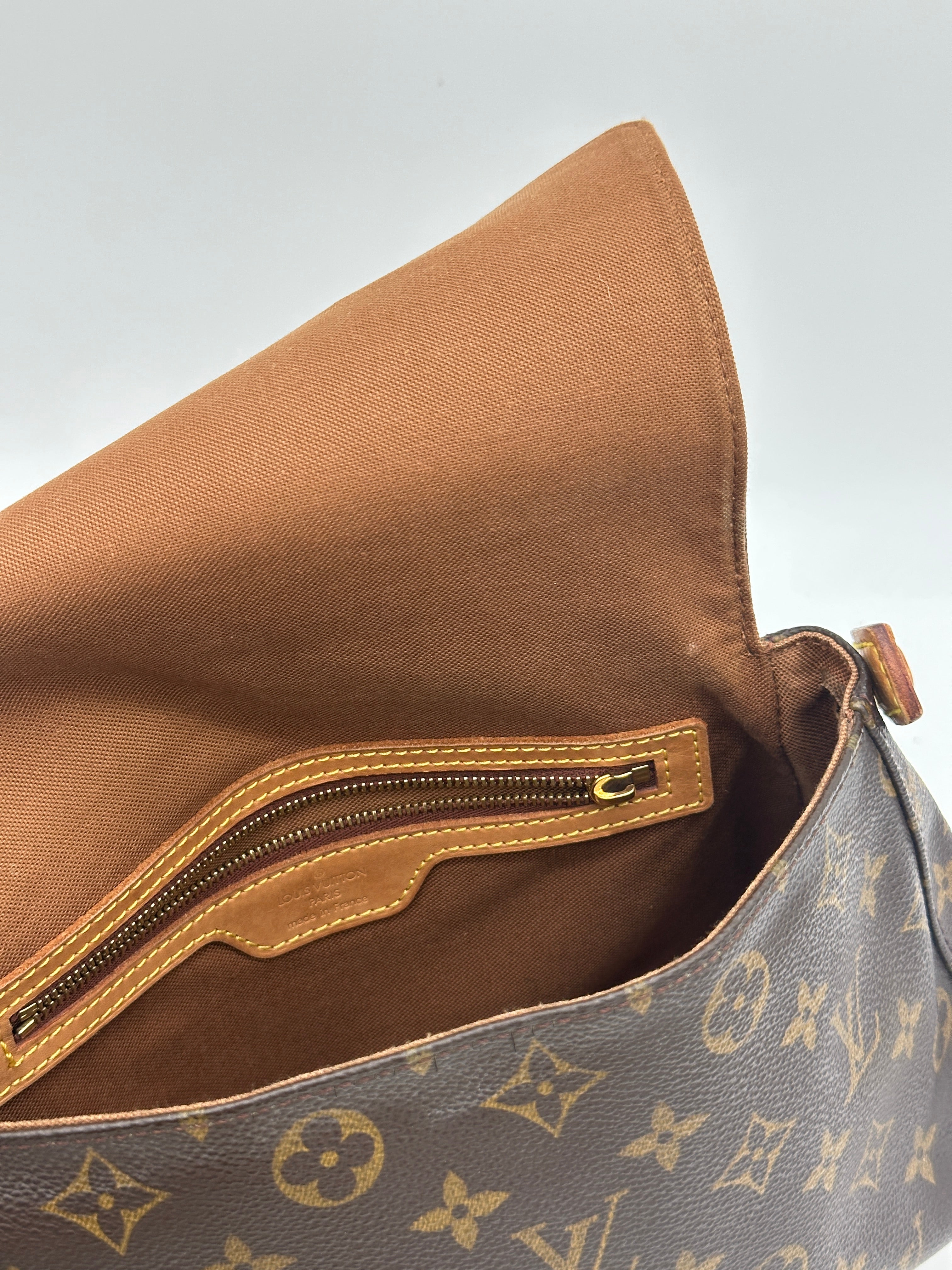 Louis Vuitton Mini Looping