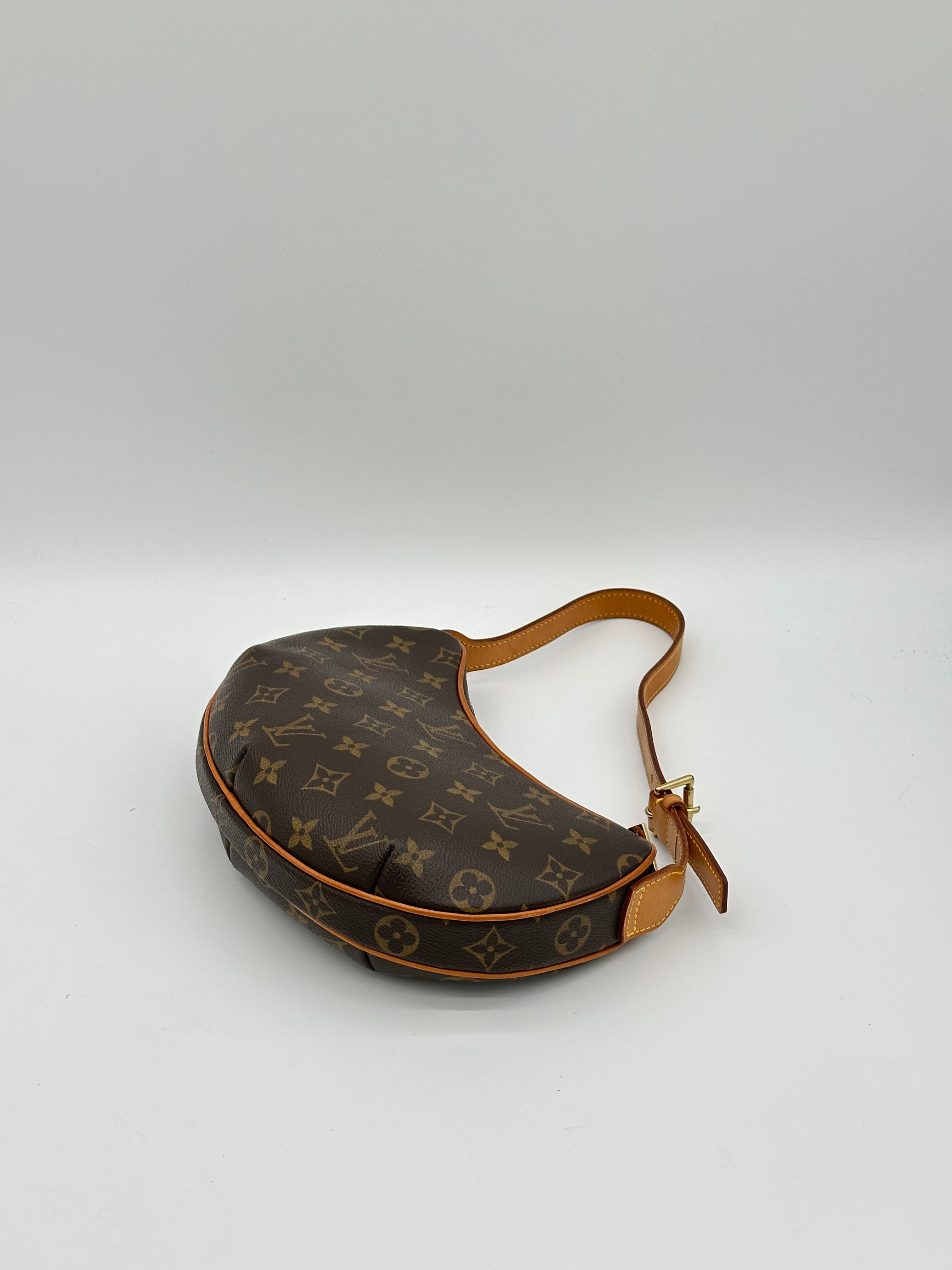 Louis Vuitton Croissant PM