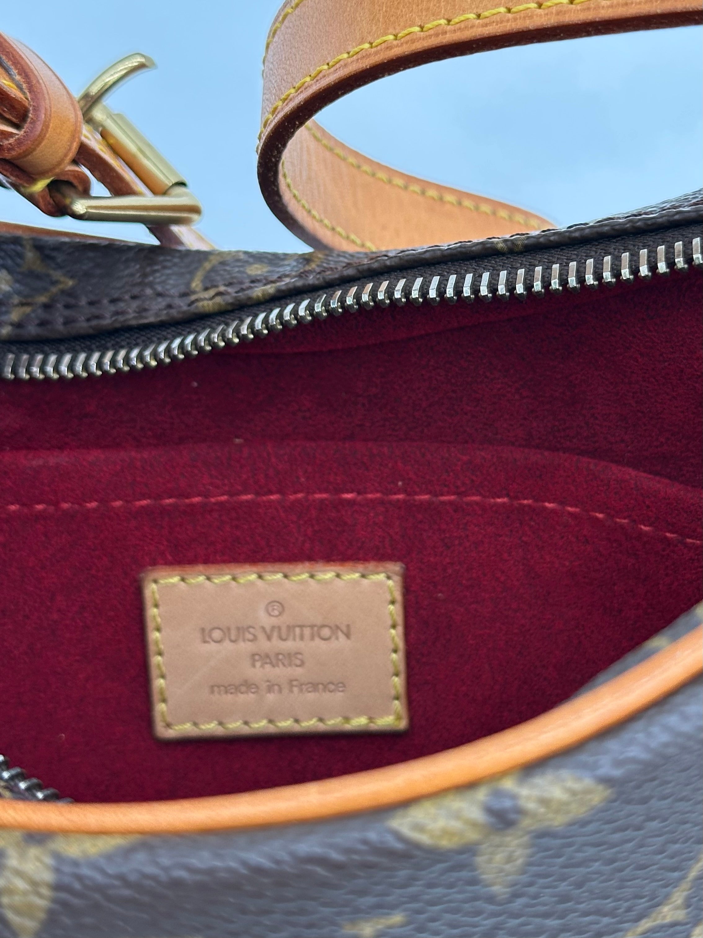 Louis Vuitton Croissant PM