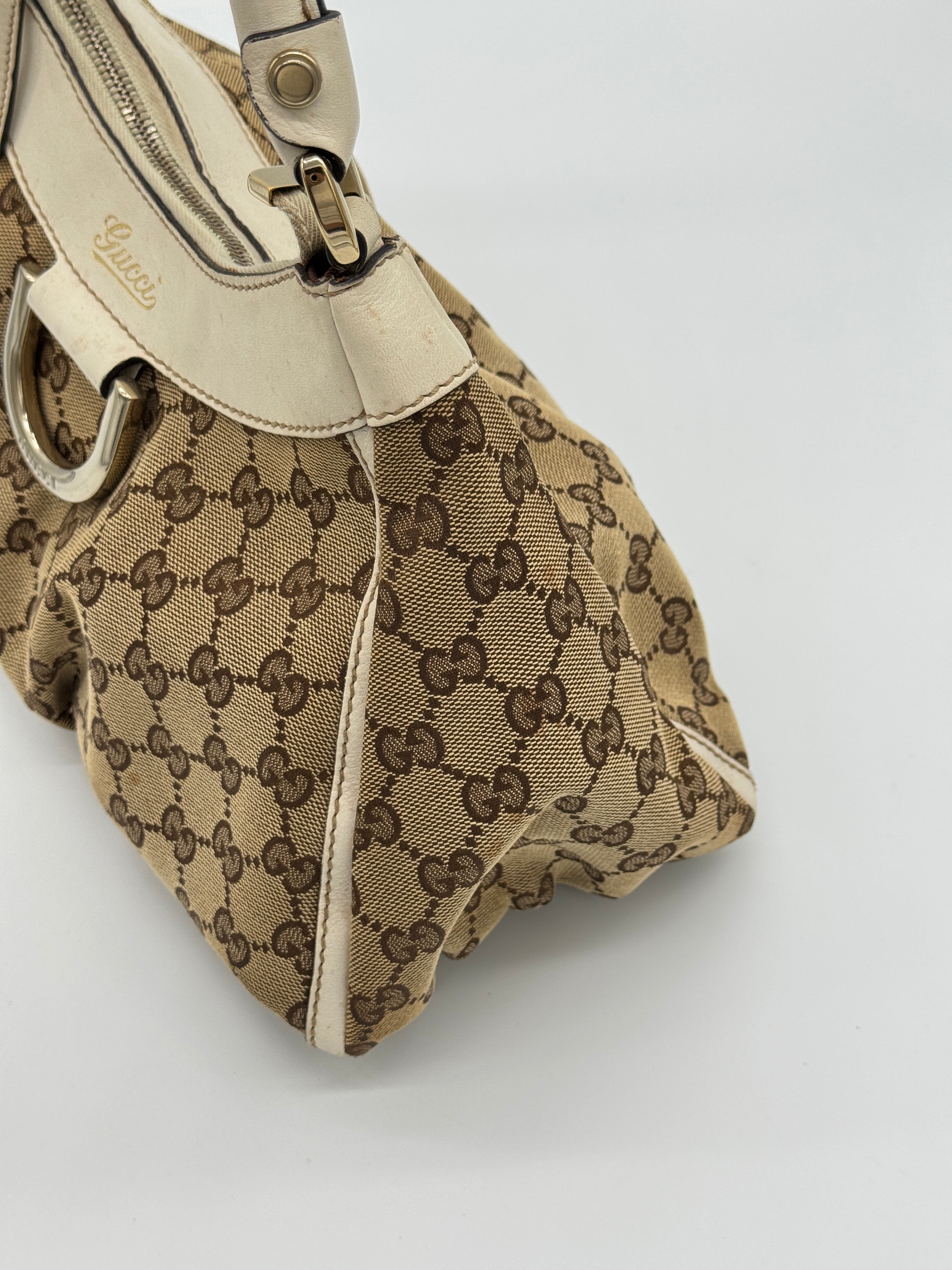 Gucci Abbey D-Ring
