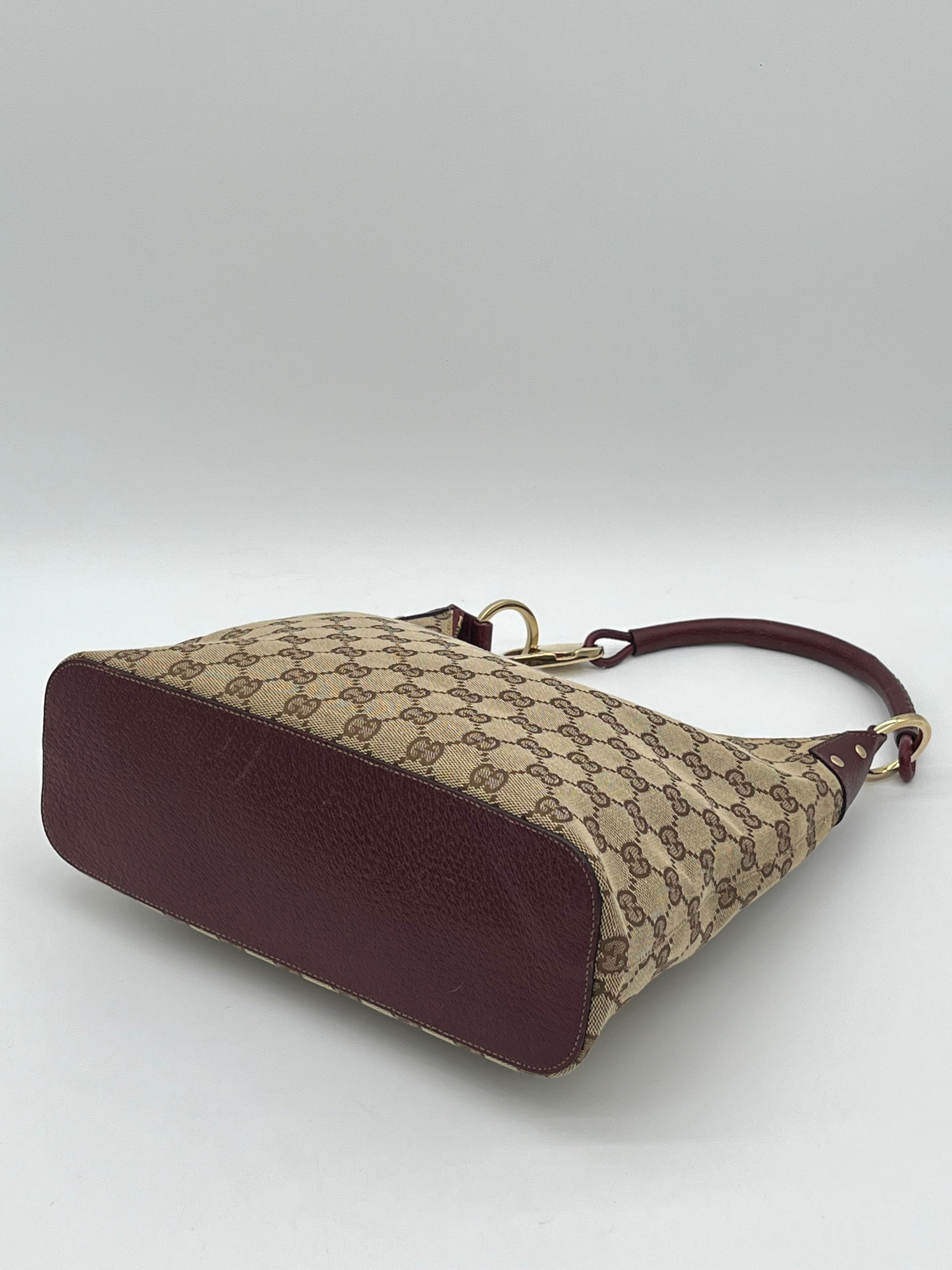 Gucci Lock Canvas
