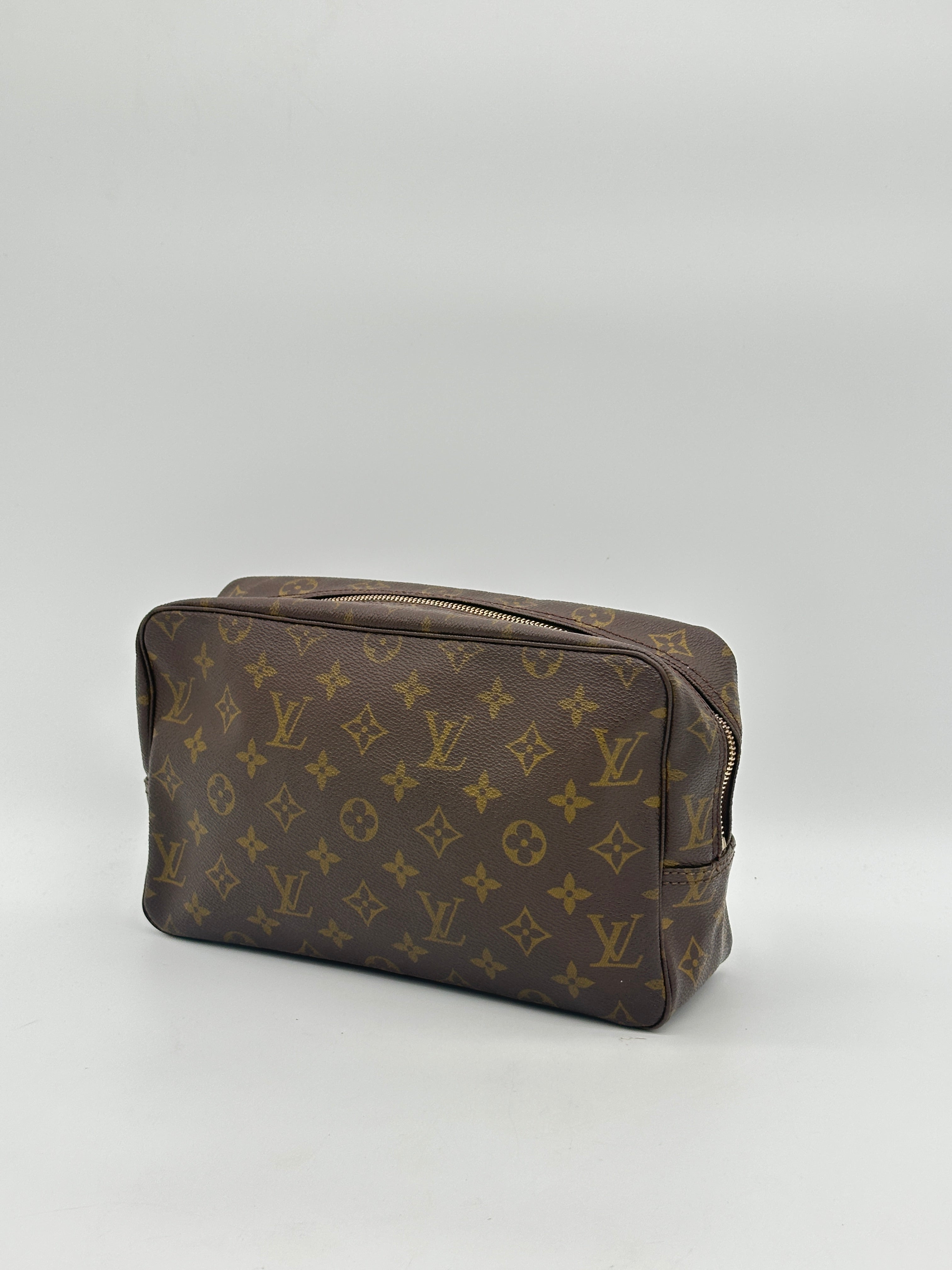 Louis Vuitton Trousse 28
