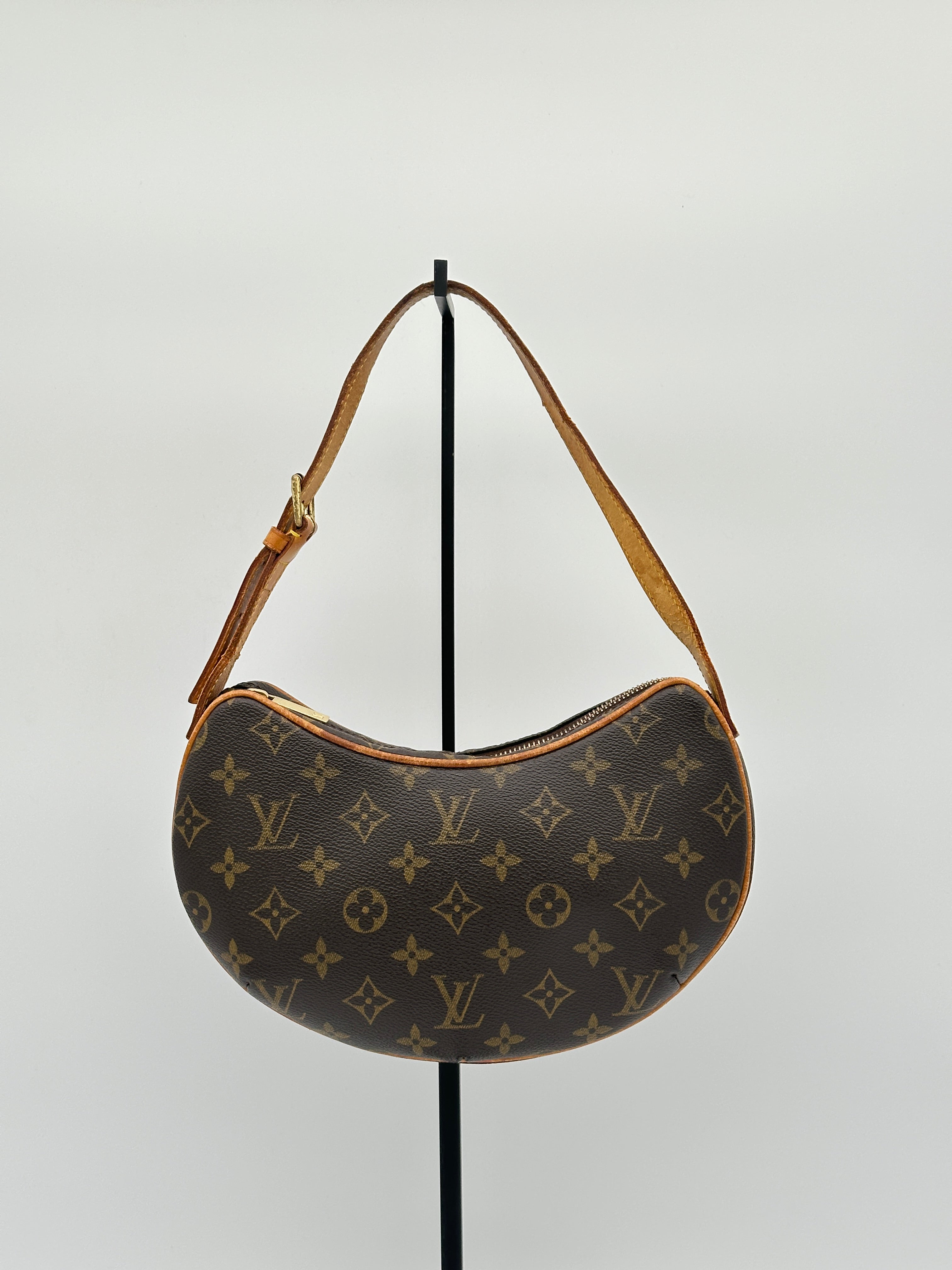 Louis Vuitton Croissant PM