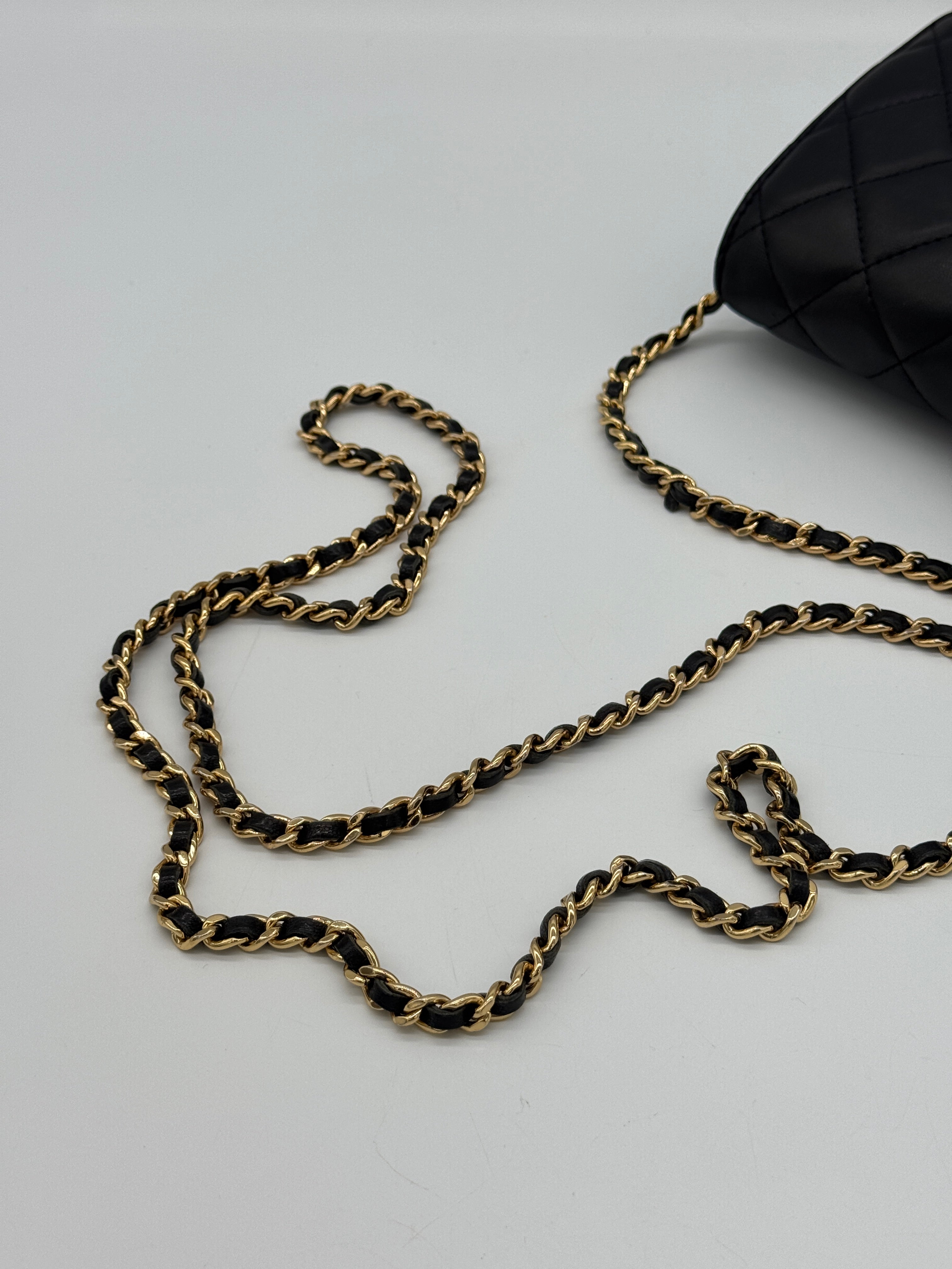 Chanel Wallet on Chain