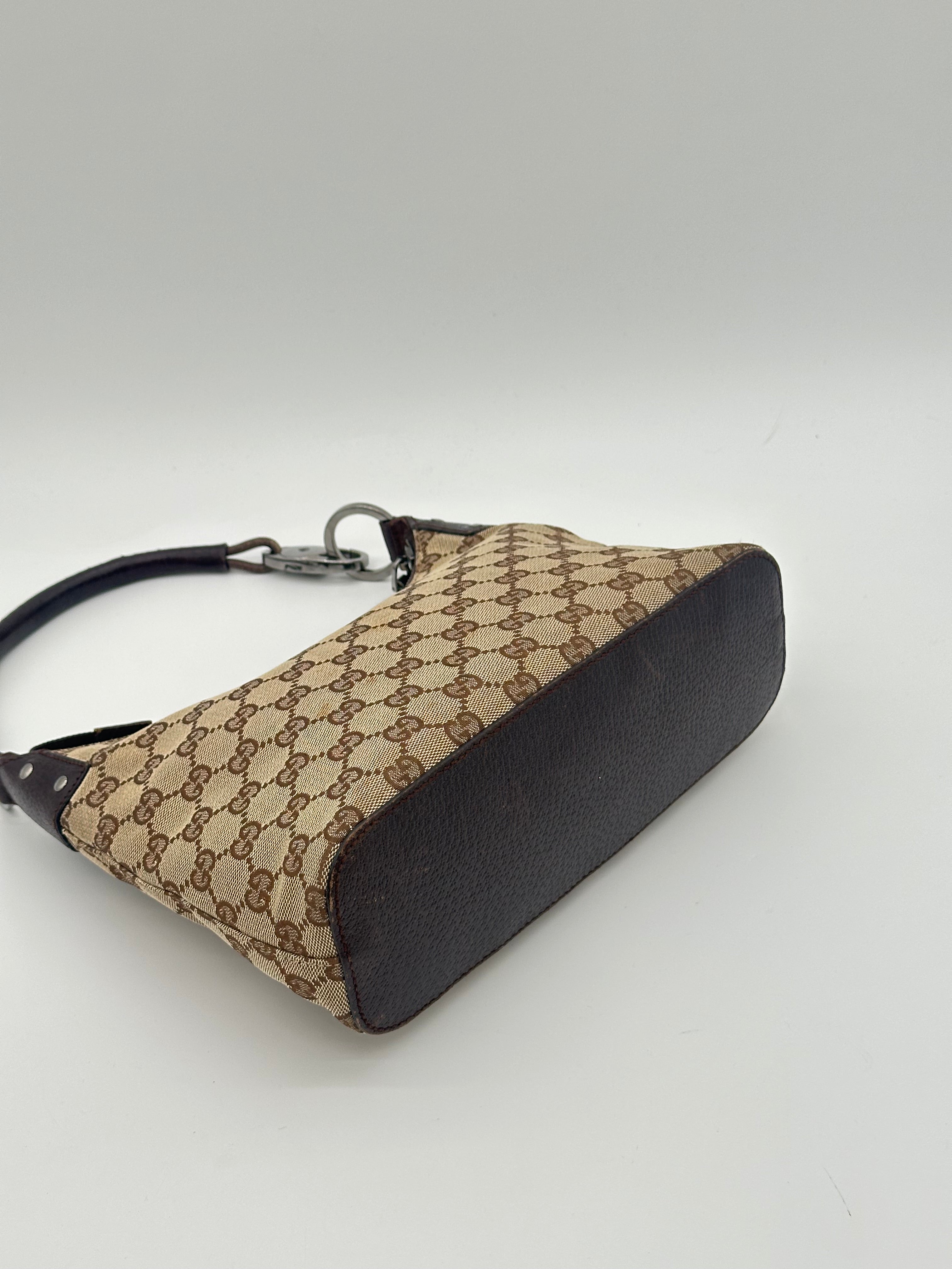 Gucci Lock Canvas