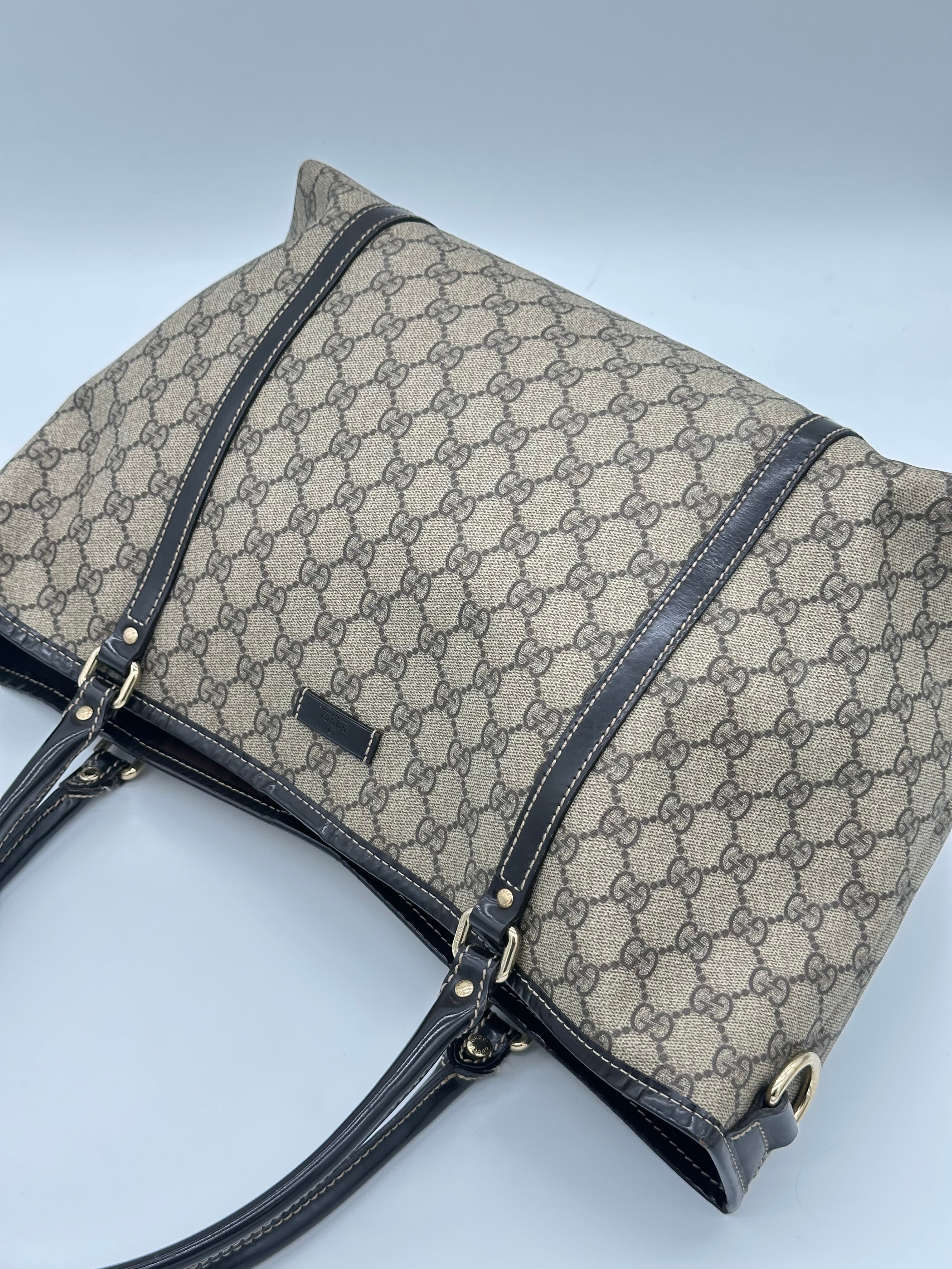 Gucci GG Supreme Tote Bag