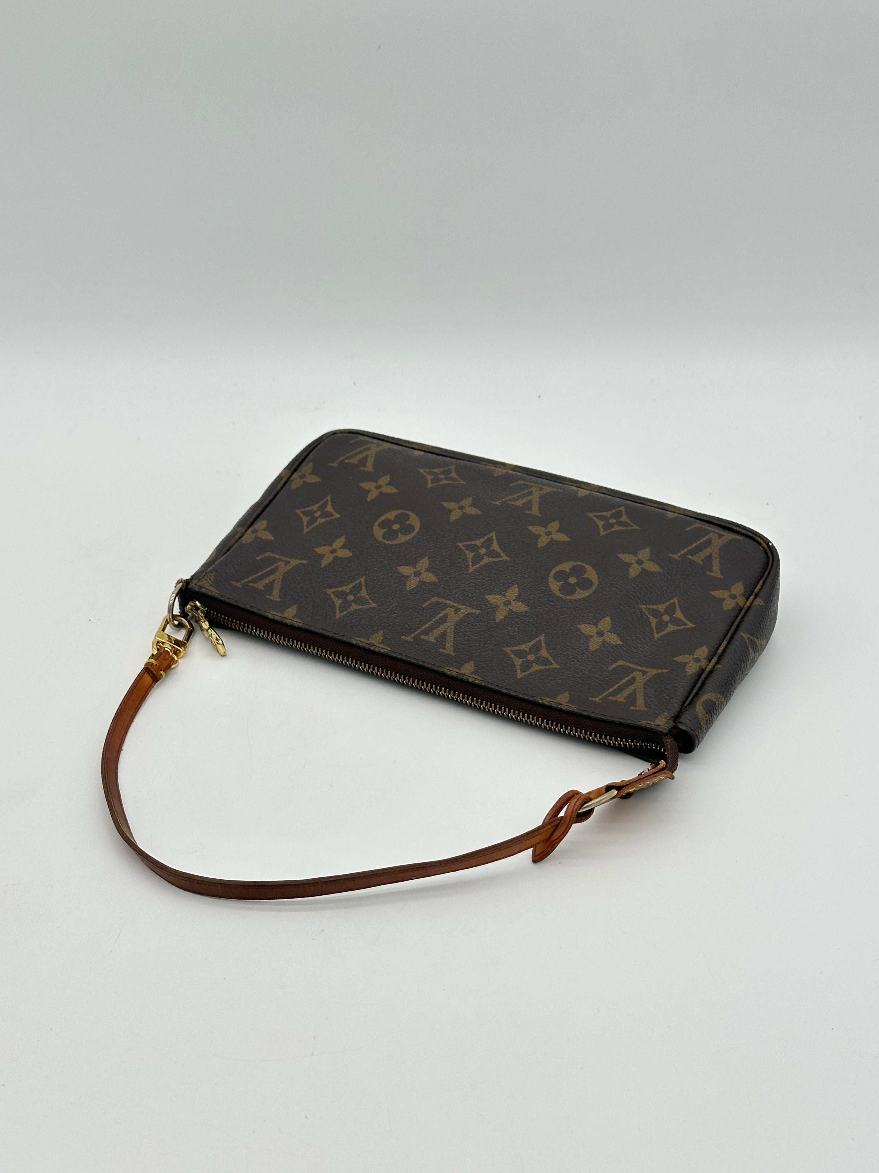 Louis Vuitton Pochette Accessoires