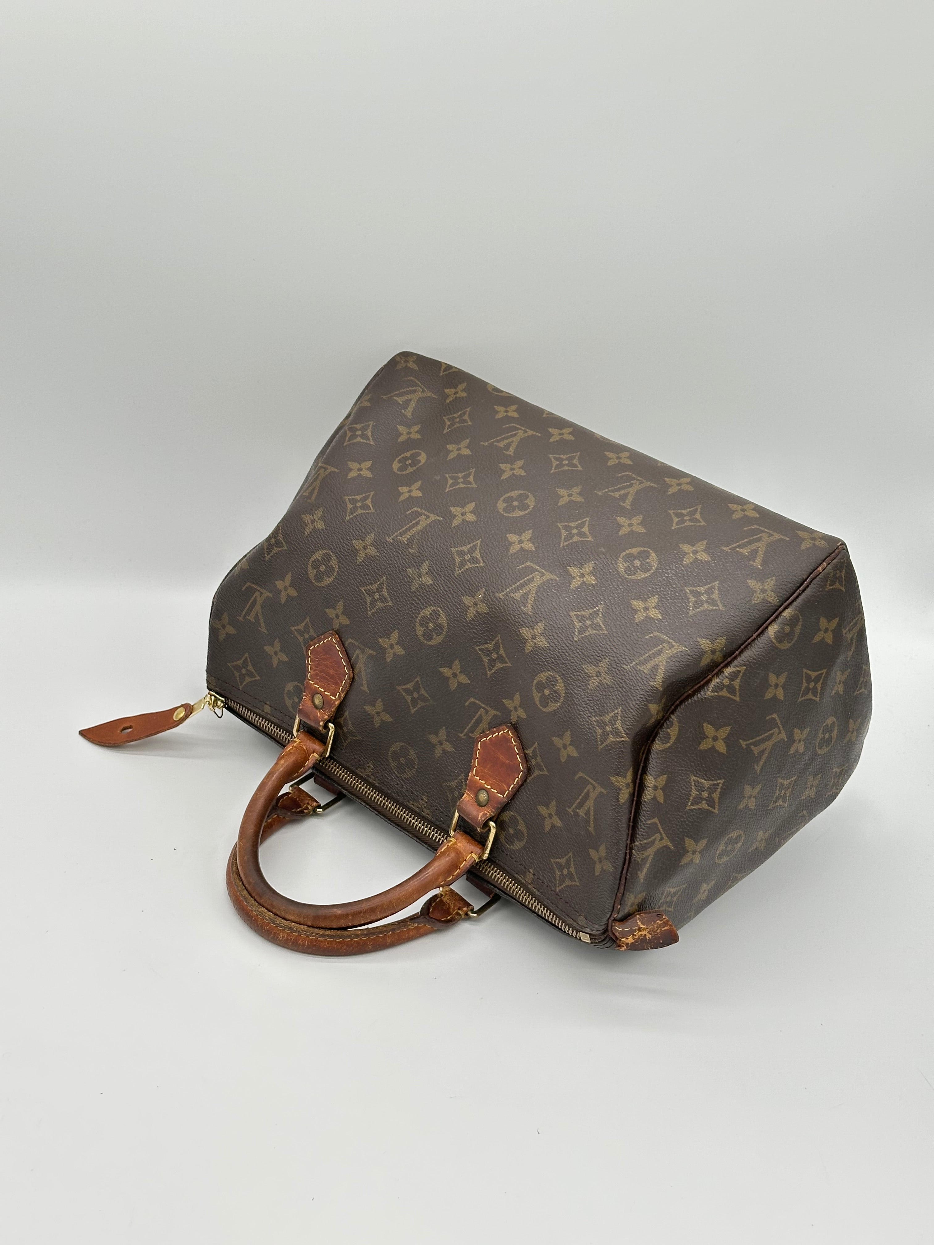 Louis Vuitton Speedy 30