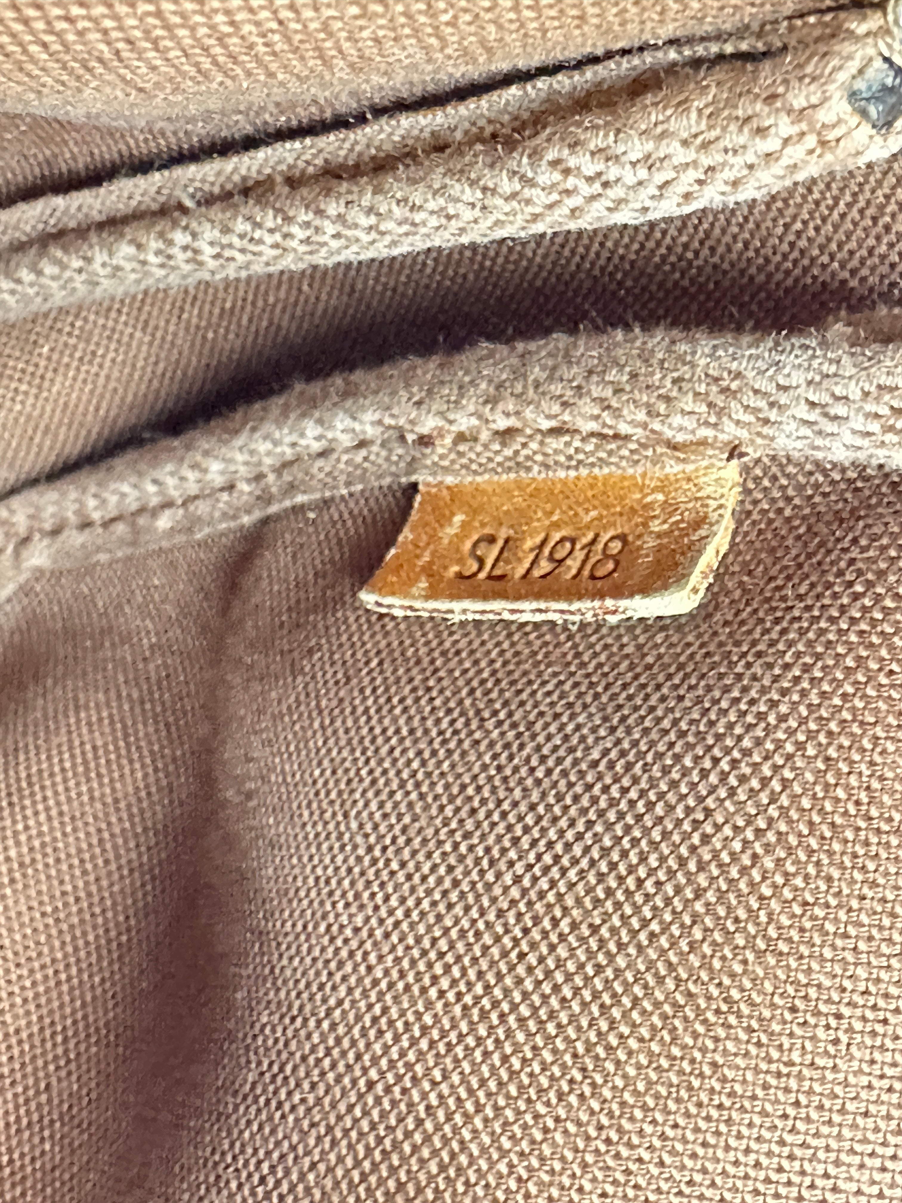 Louis Vuitton Pochette Accessoires