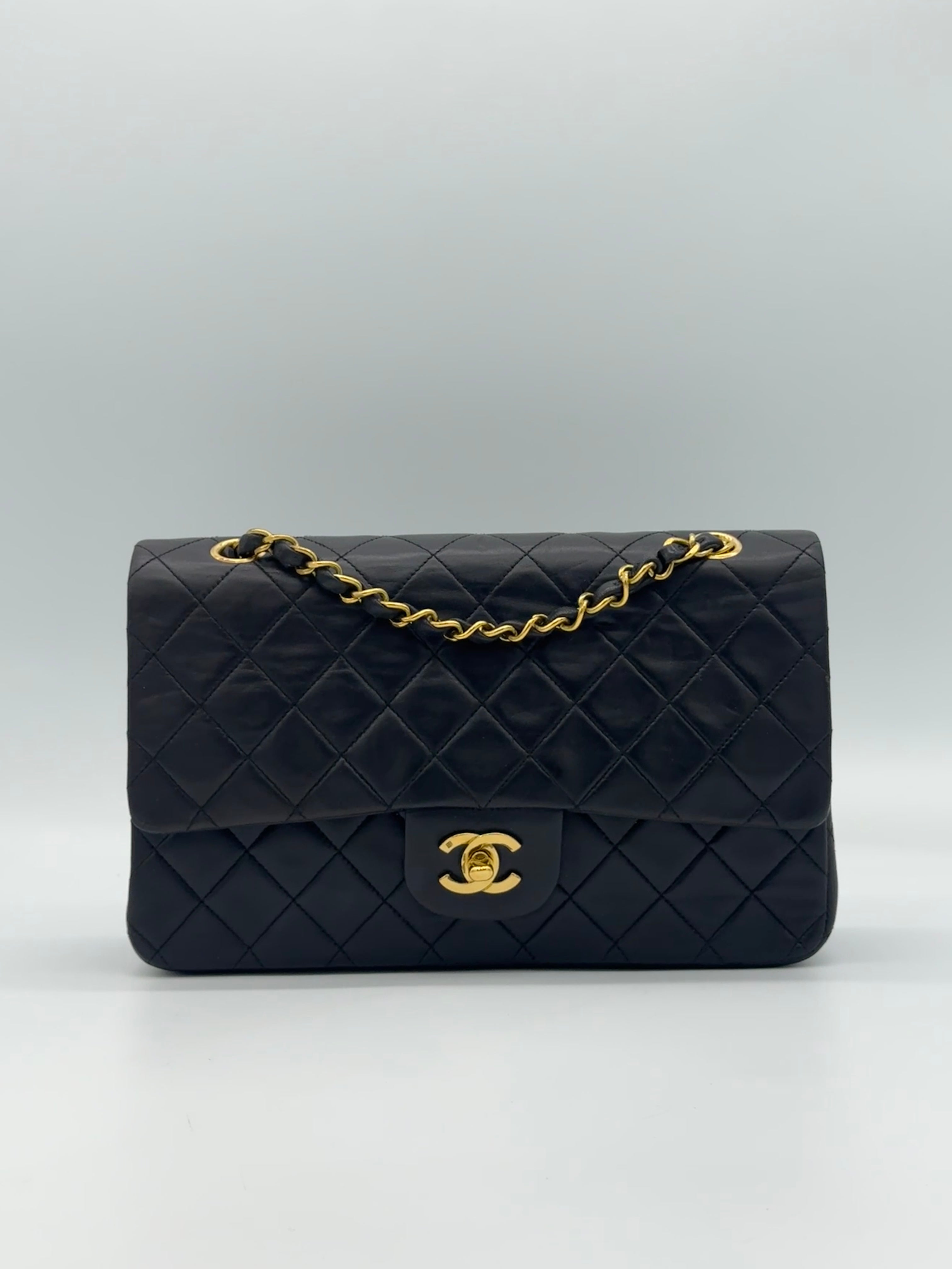Chanel Classic Medium