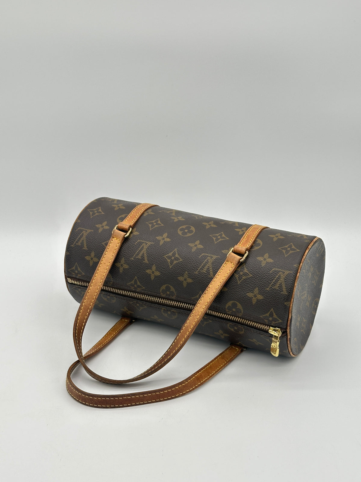 Louis Vuitton Papillon 26