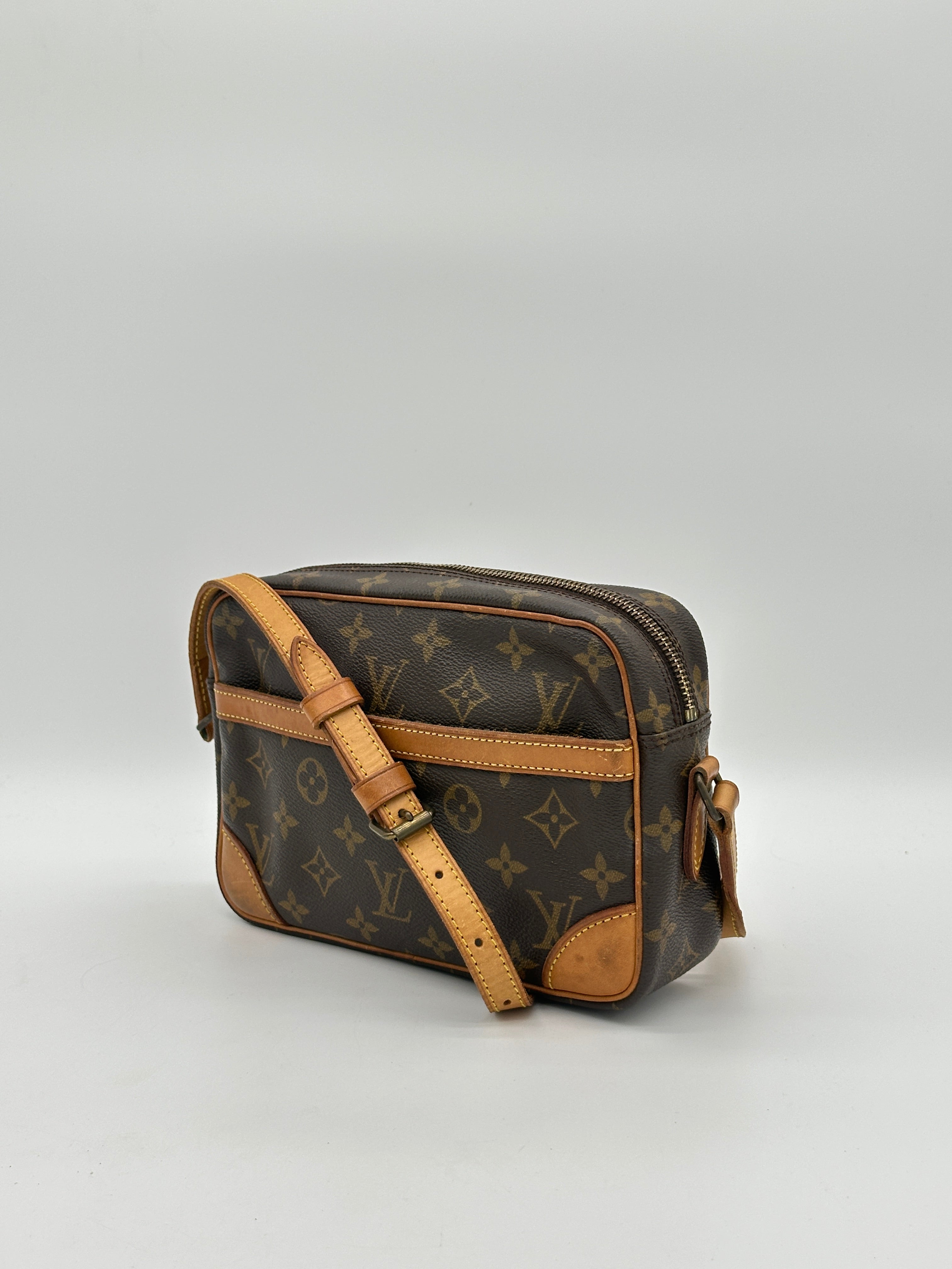 Louis Vuitton Trocadero 23