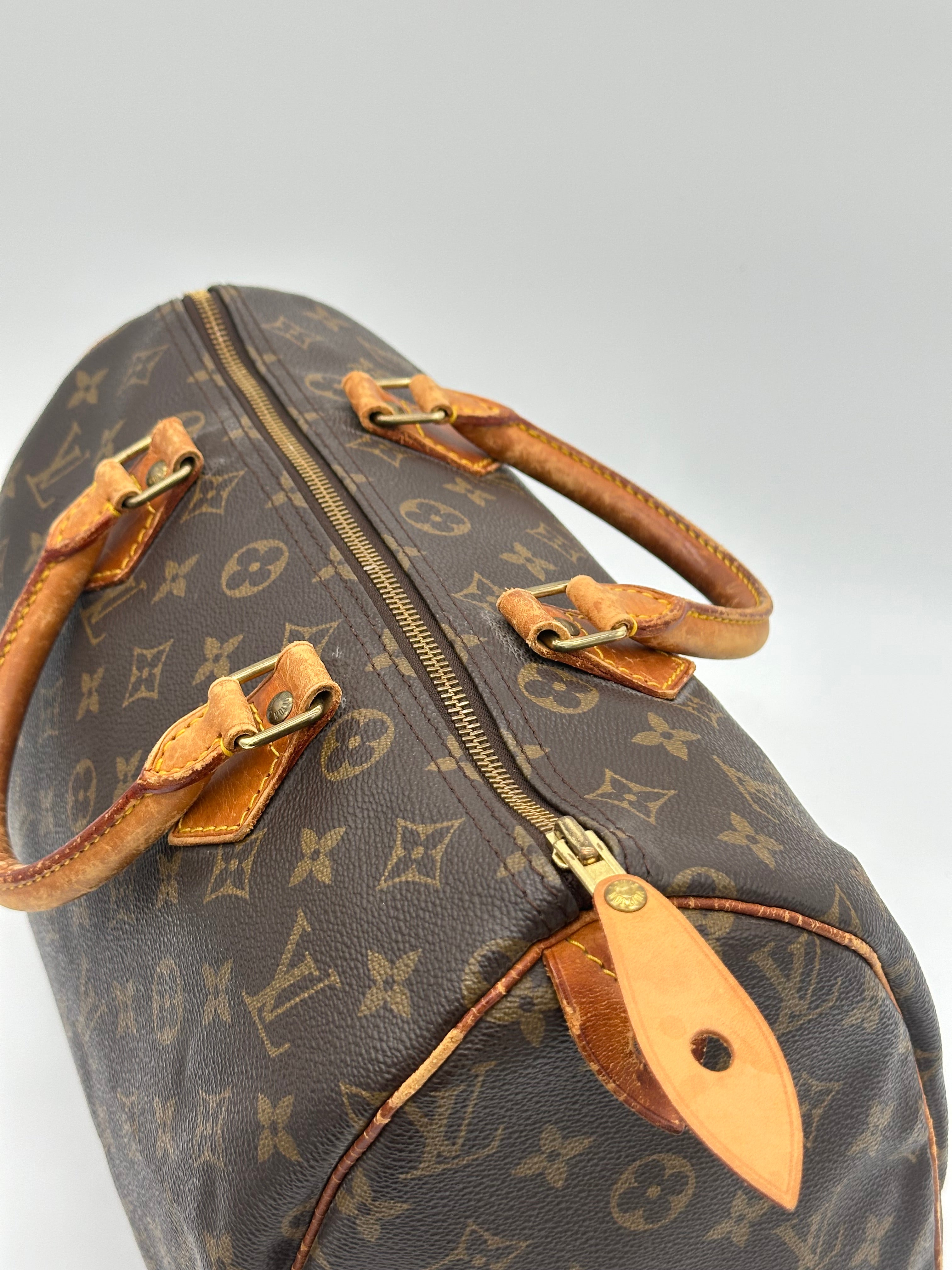 Louis Vuitton Speedy 30
