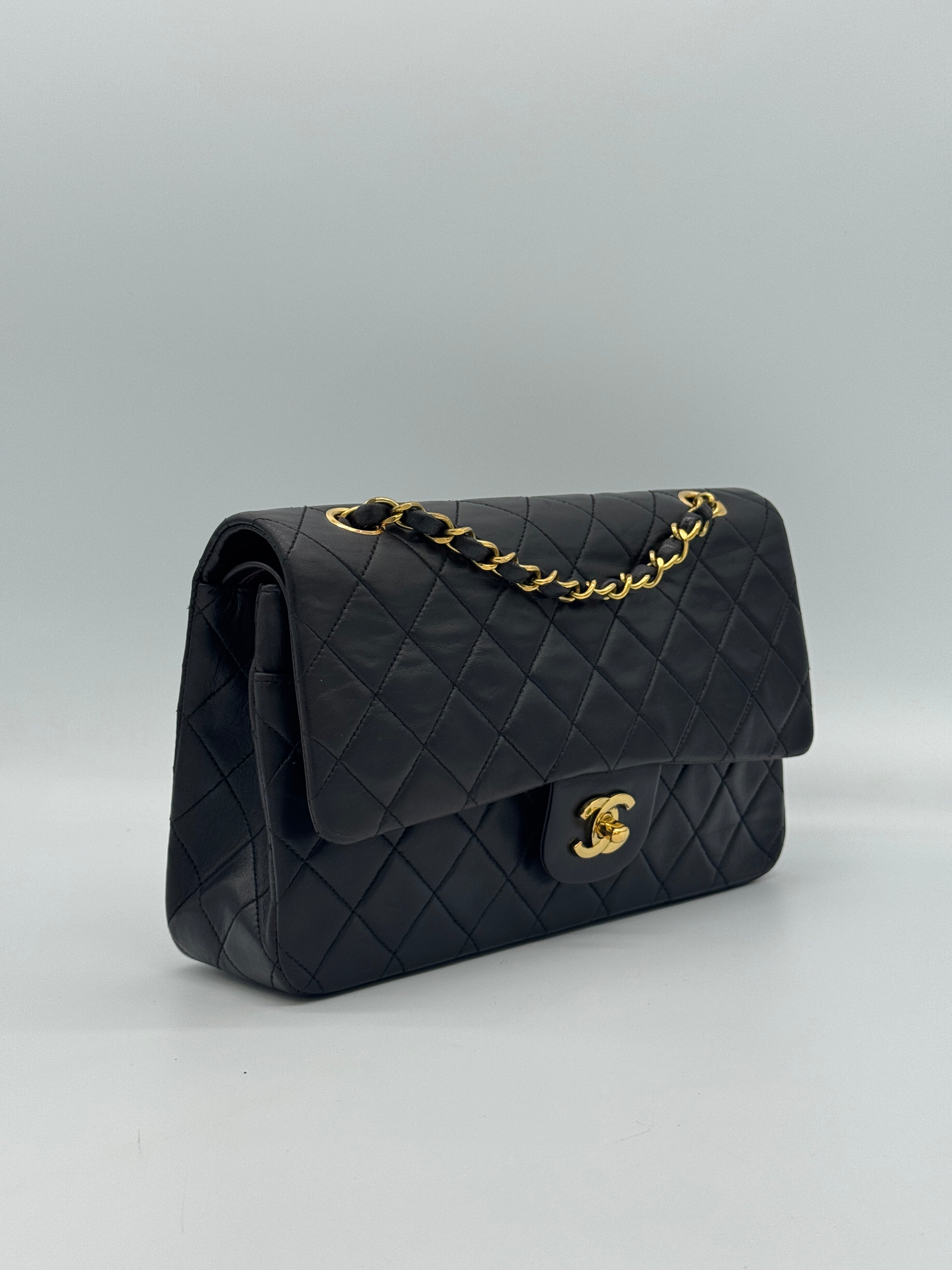 Chanel Classic Medium