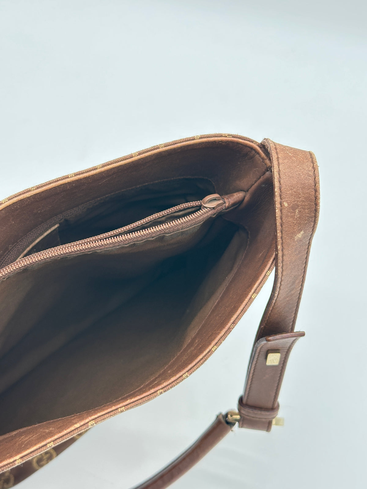 Gucci Canvas Shoulderbag