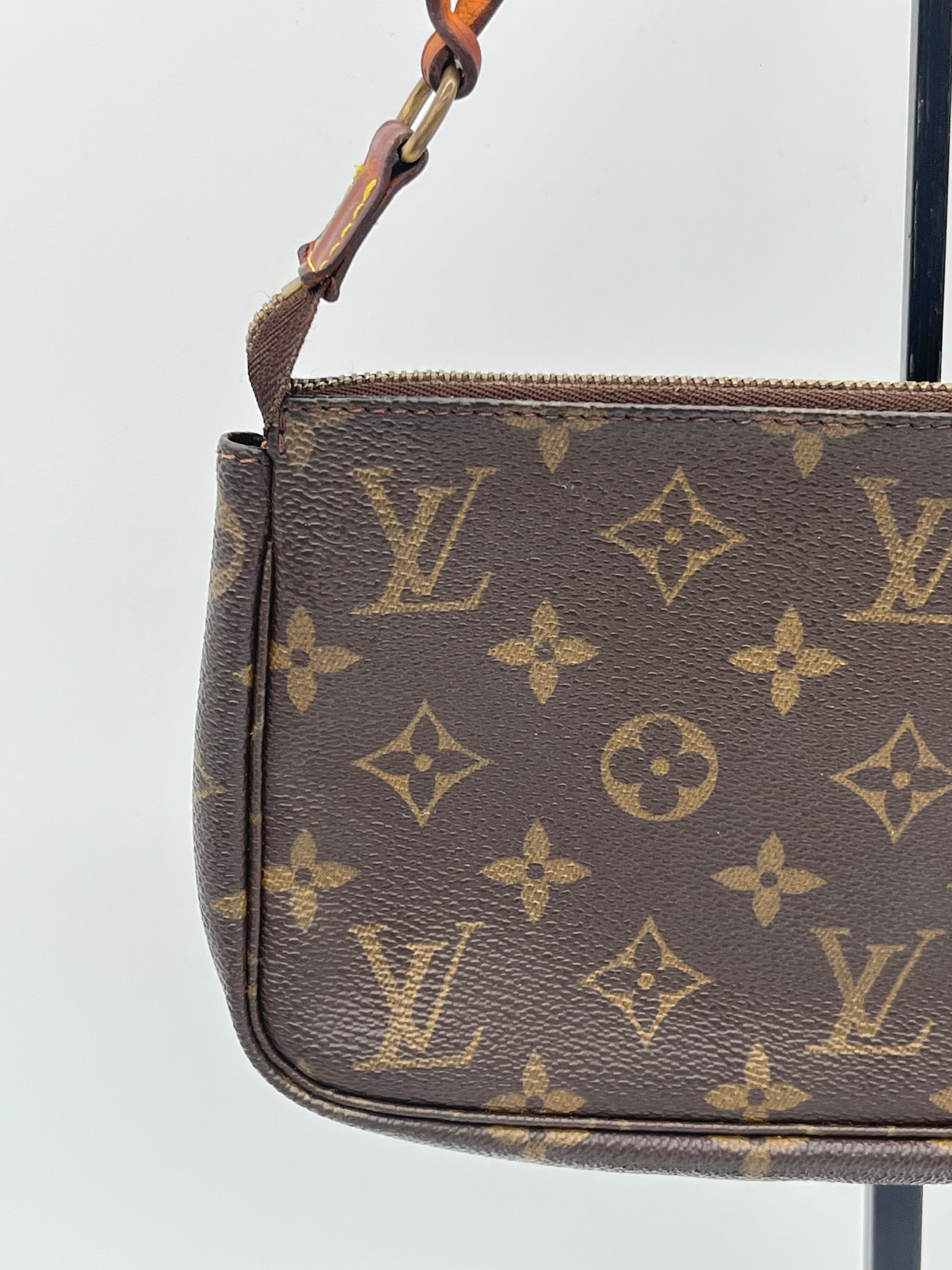Louis Vuitton Pochette Accessoires