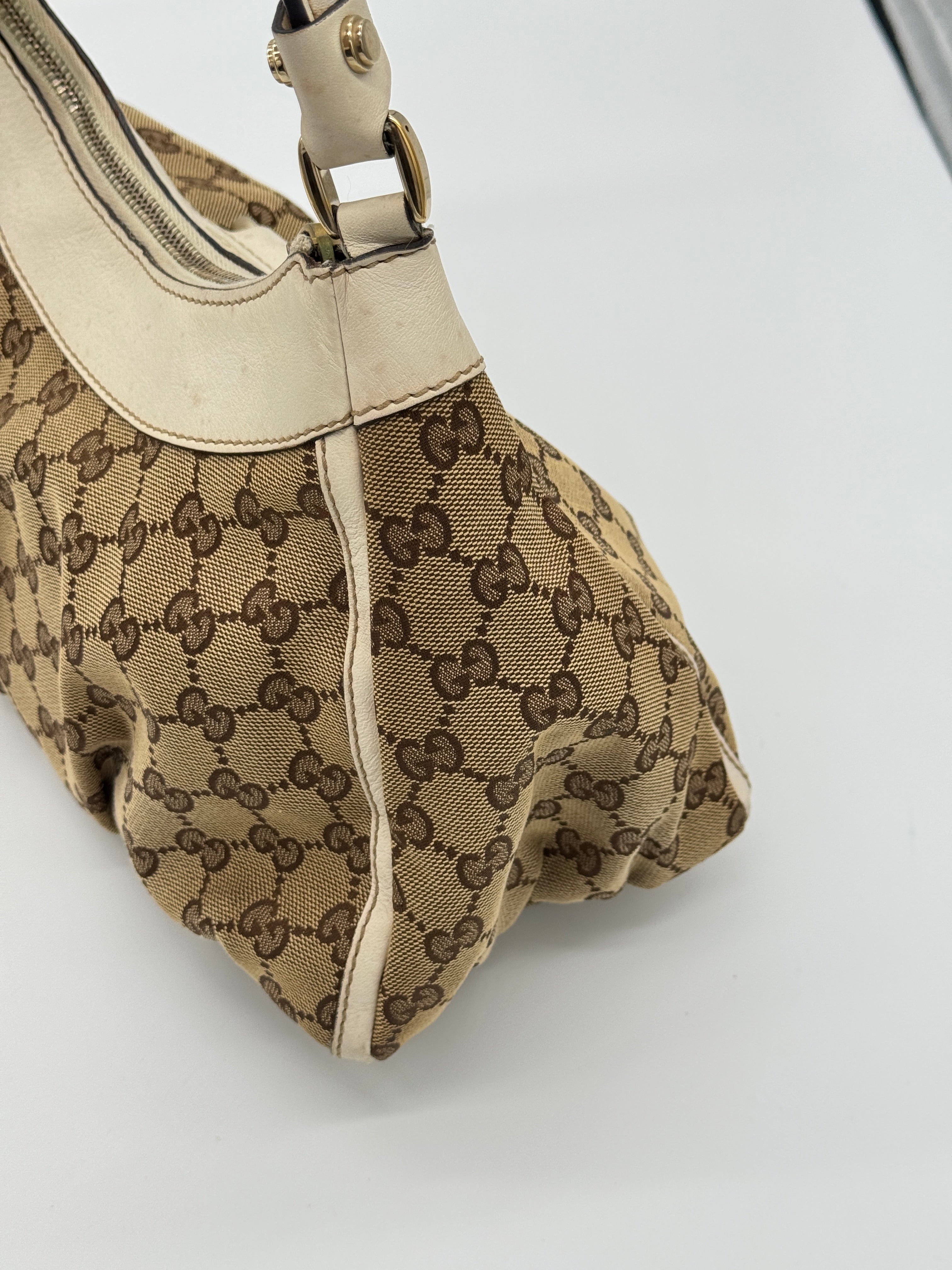 Gucci Abbey D-Ring