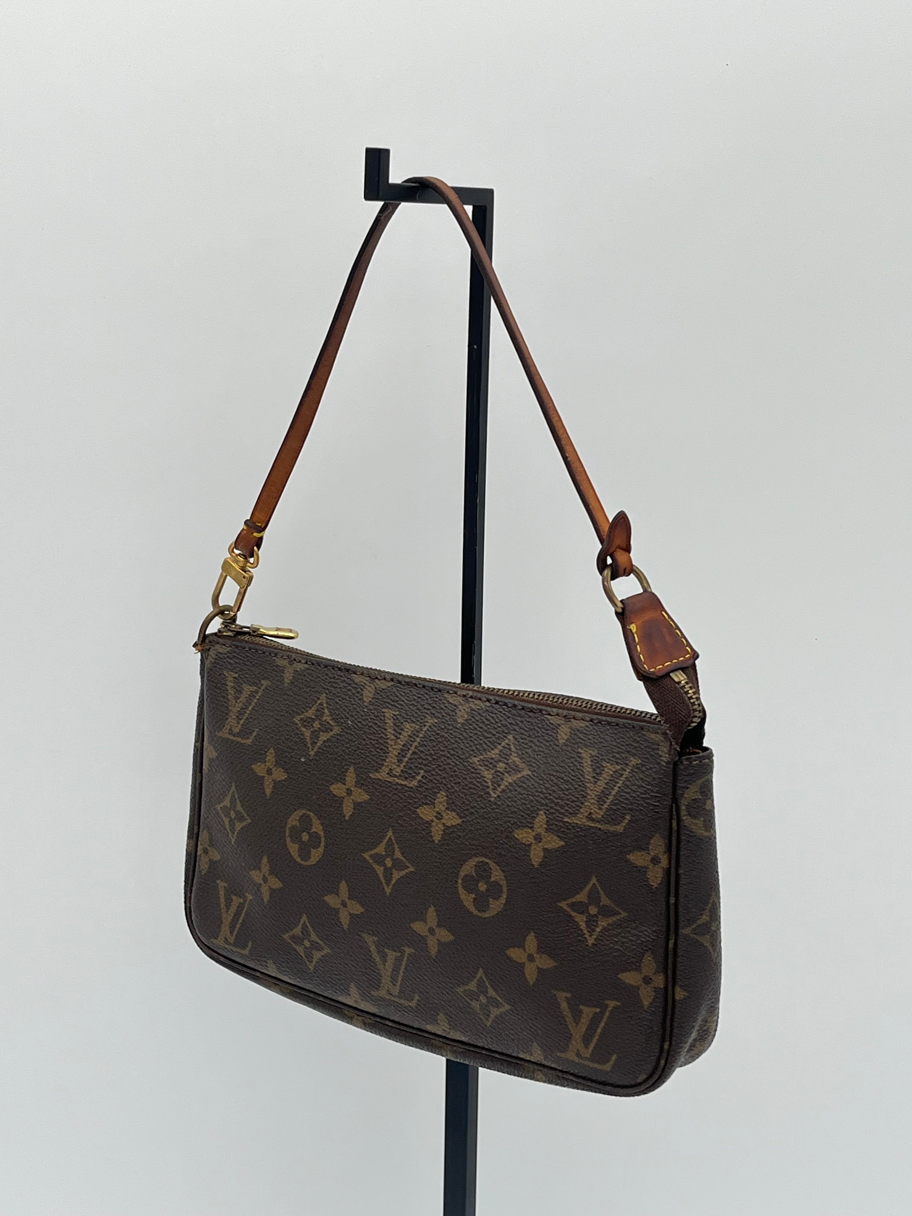 Louis Vuitton Pochette Accessoires