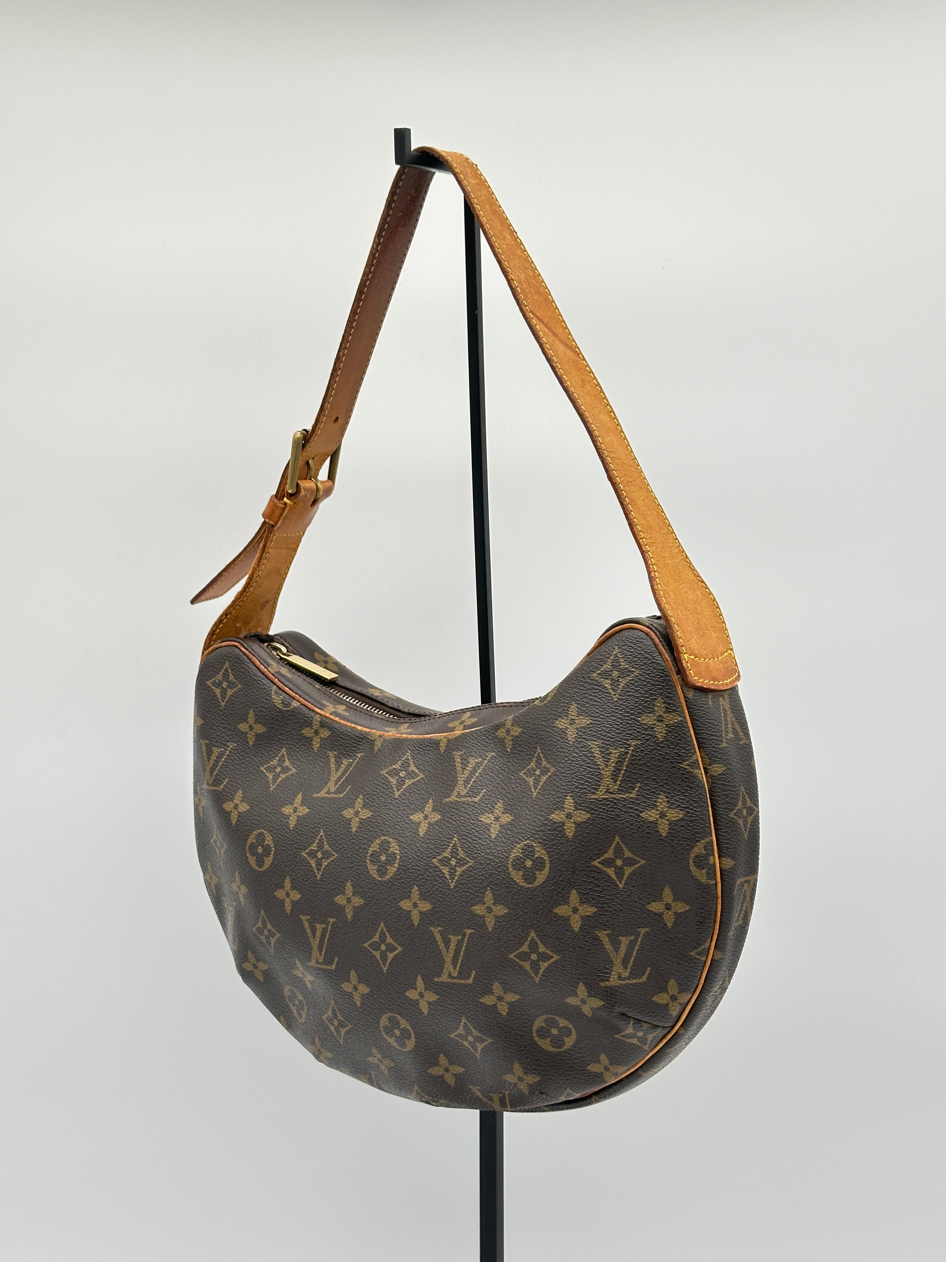 Louis Vuitton Croissant MM