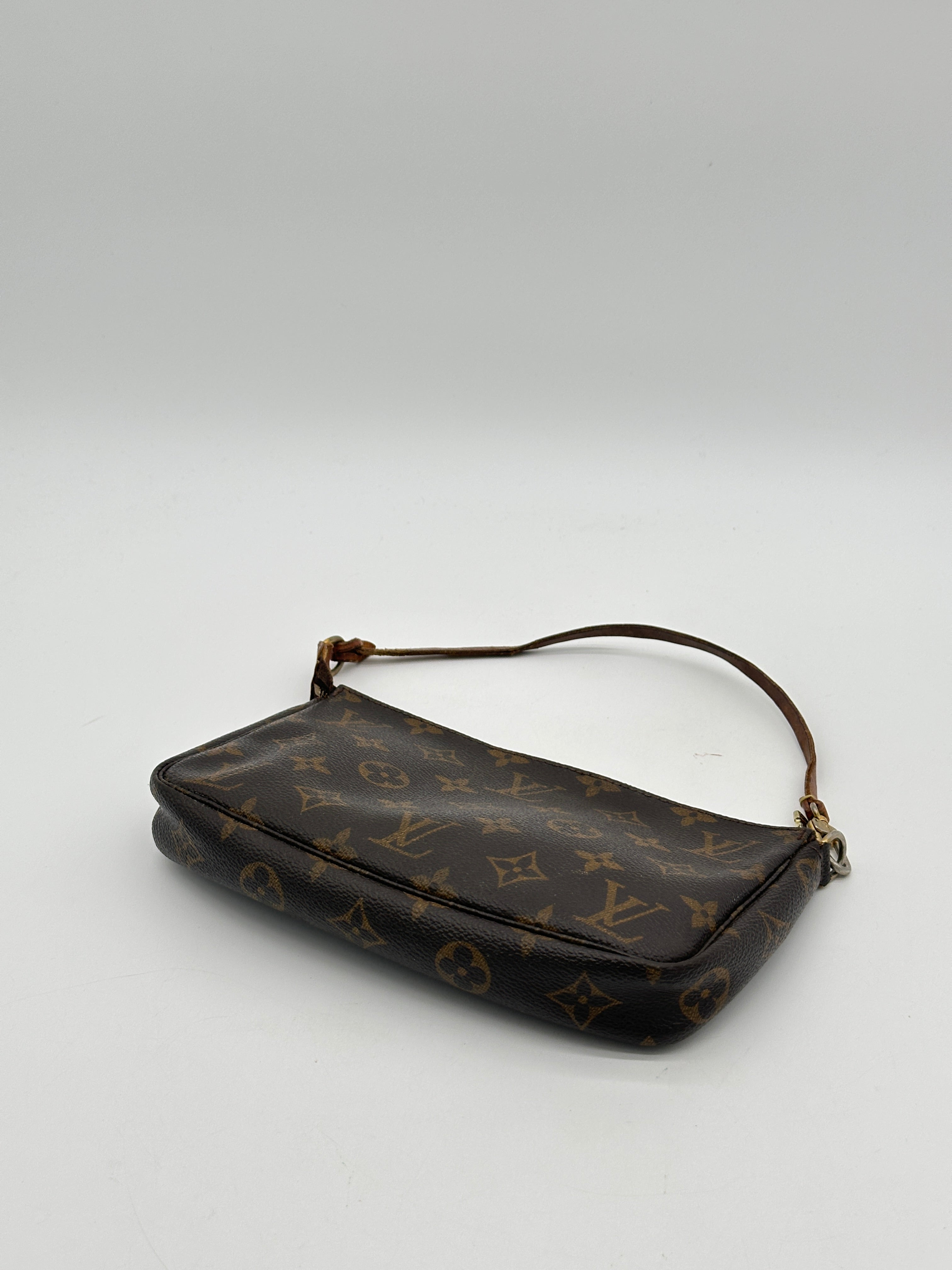 Louis Vuitton Pochette Accessoires