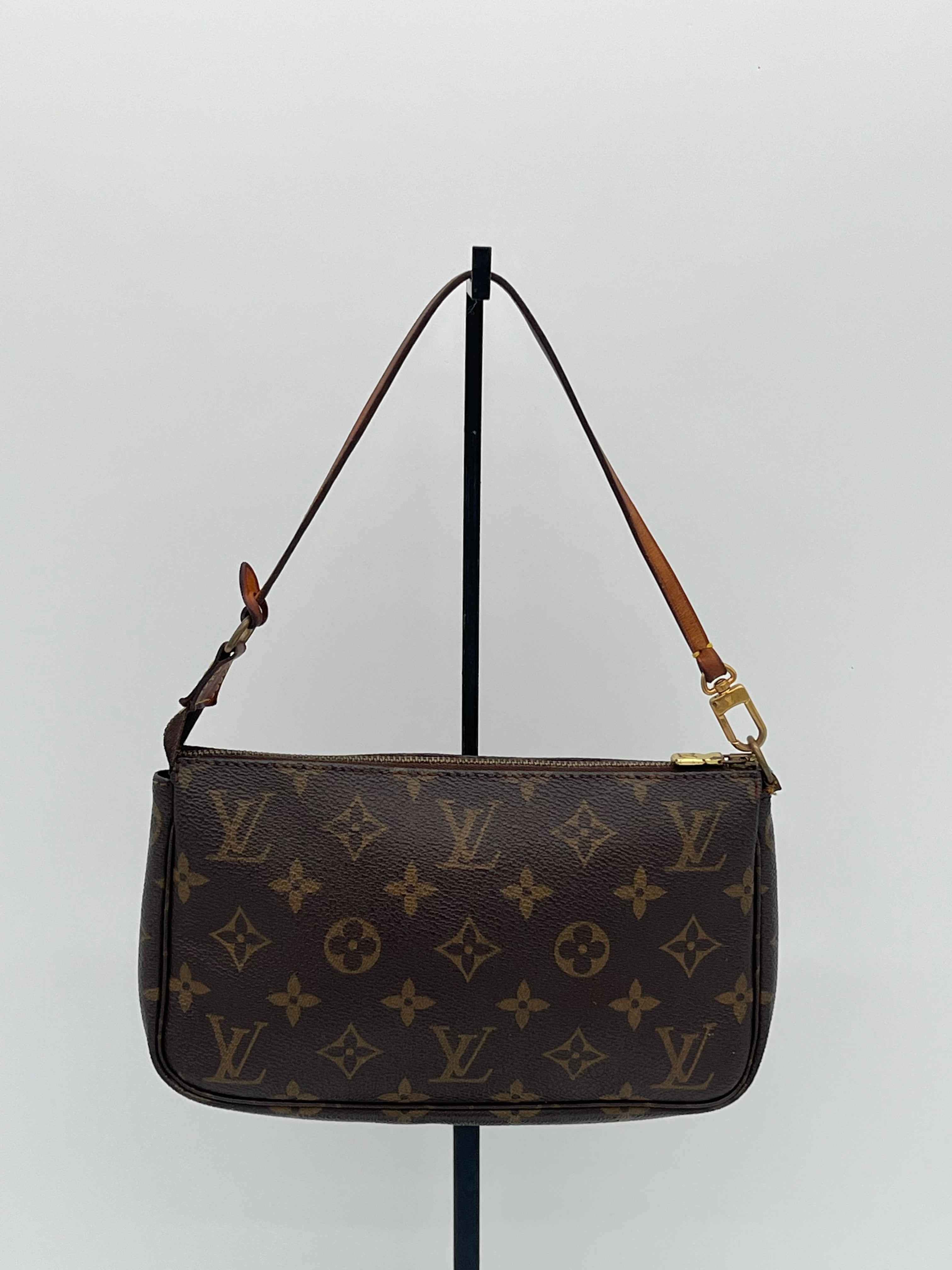 Louis Vuitton Pochette Accessoires