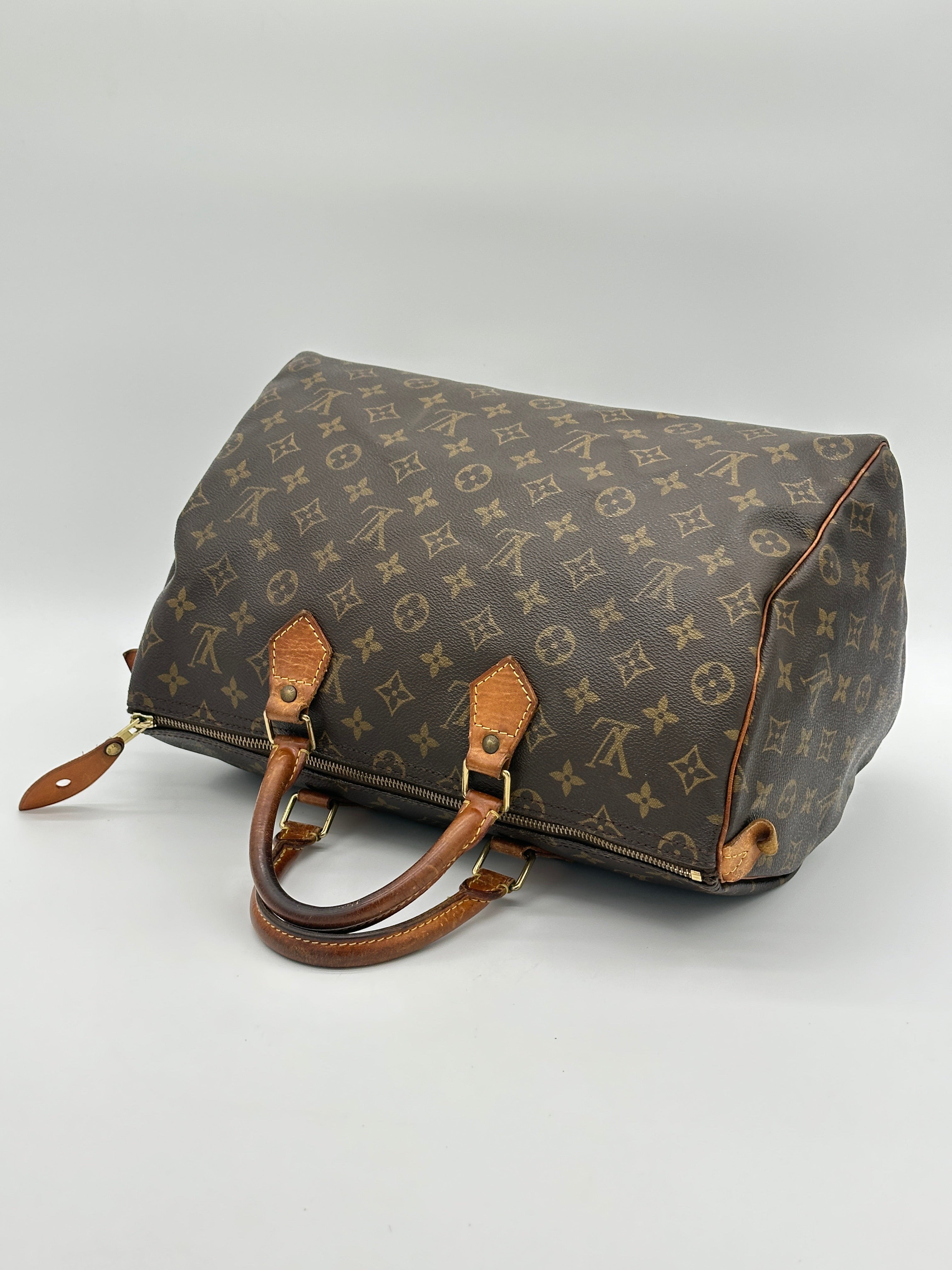 Louis Vuitton Speedy 35