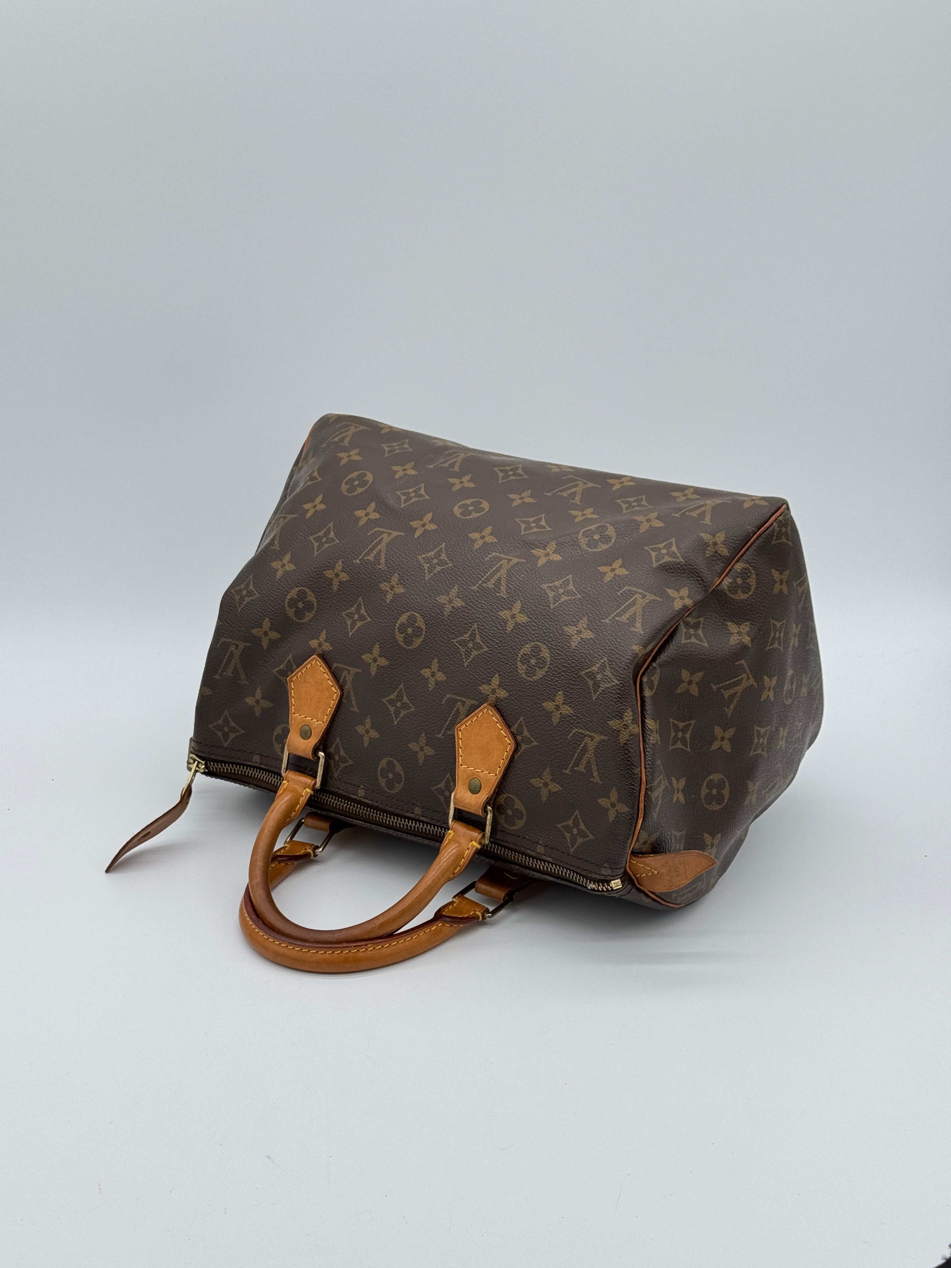 Louis Vuitton Speedy 30