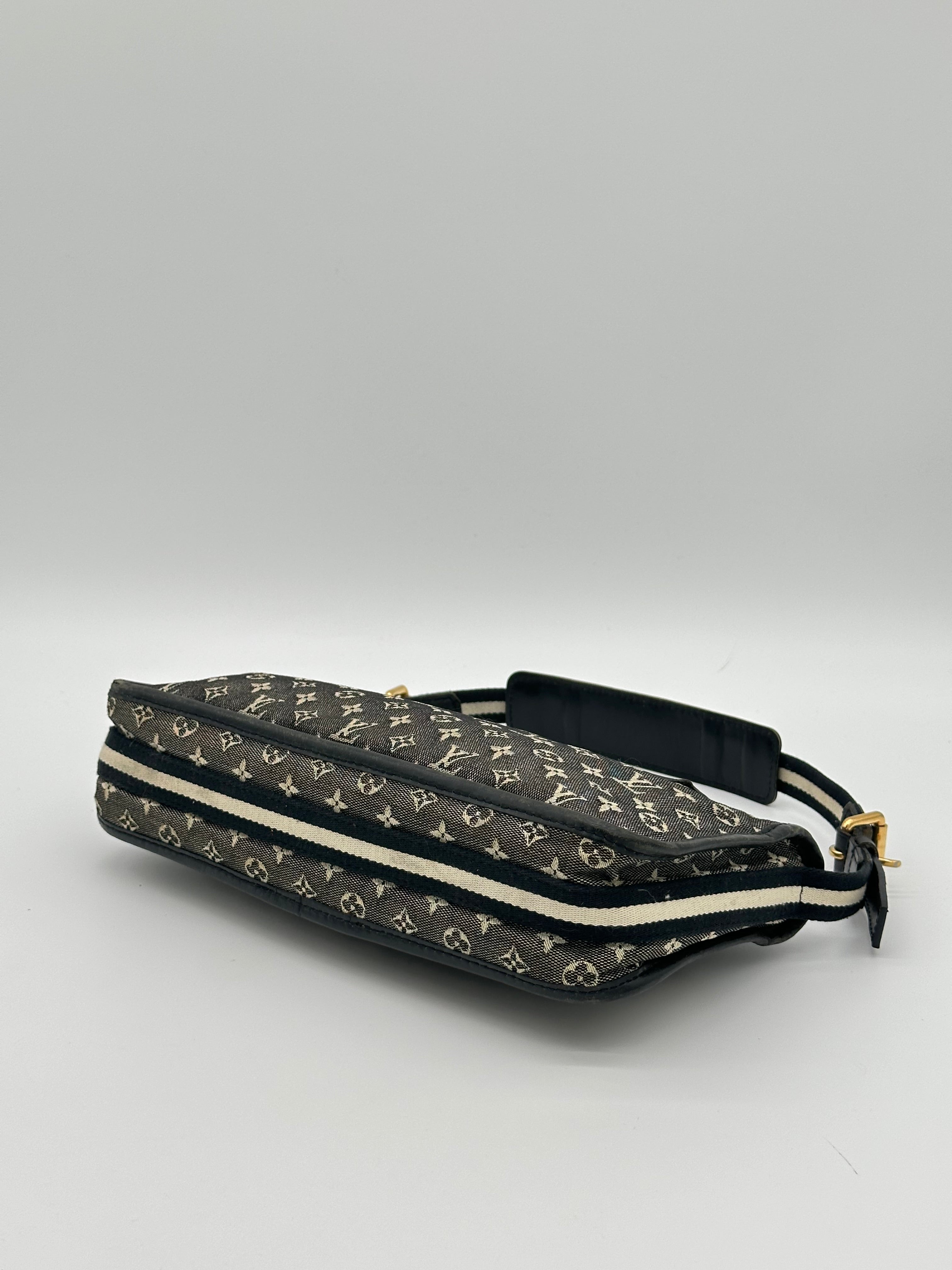 Louis Vuitton Mini Pochette Catrain