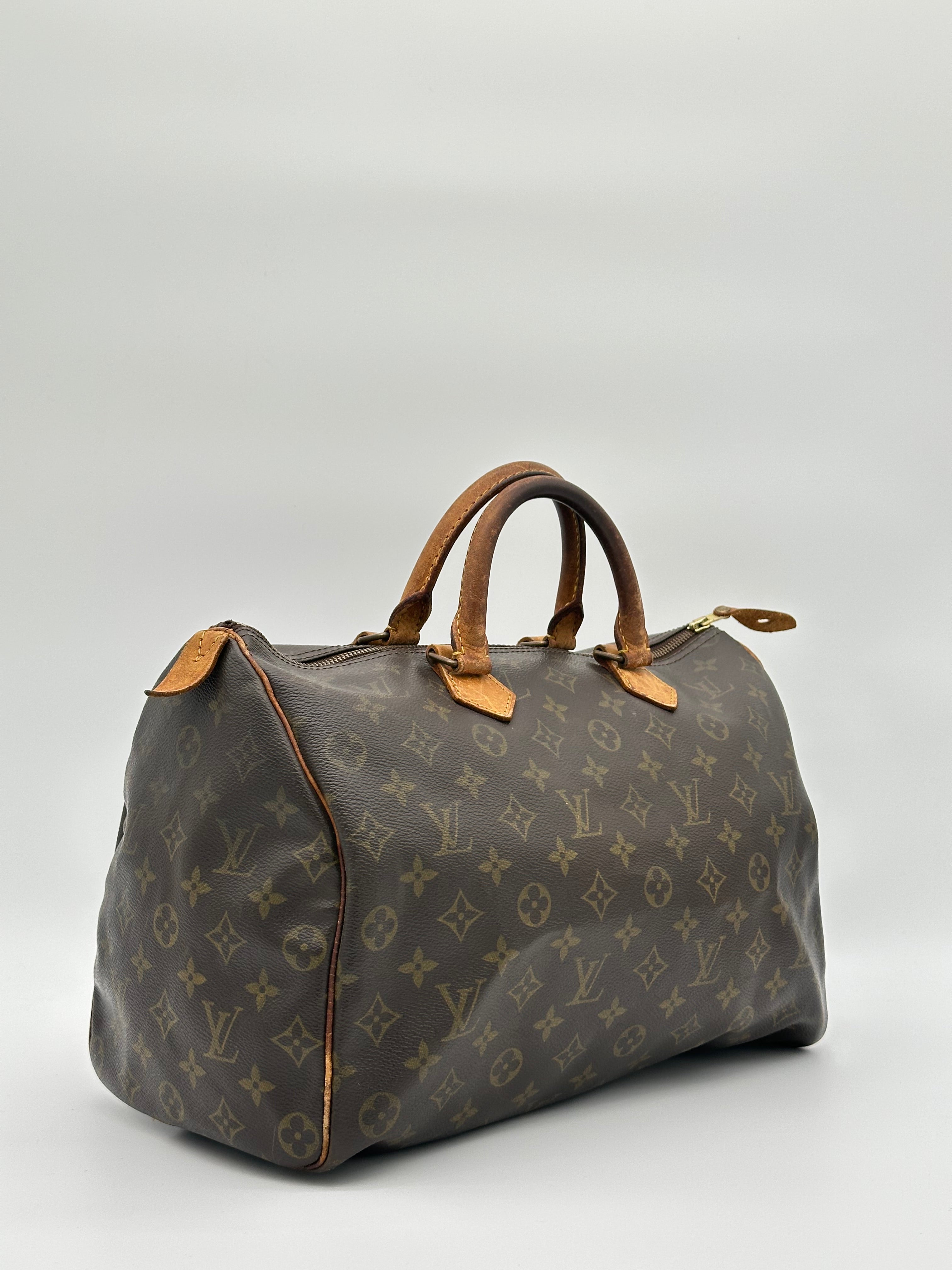 Louis Vuitton Speedy 35
