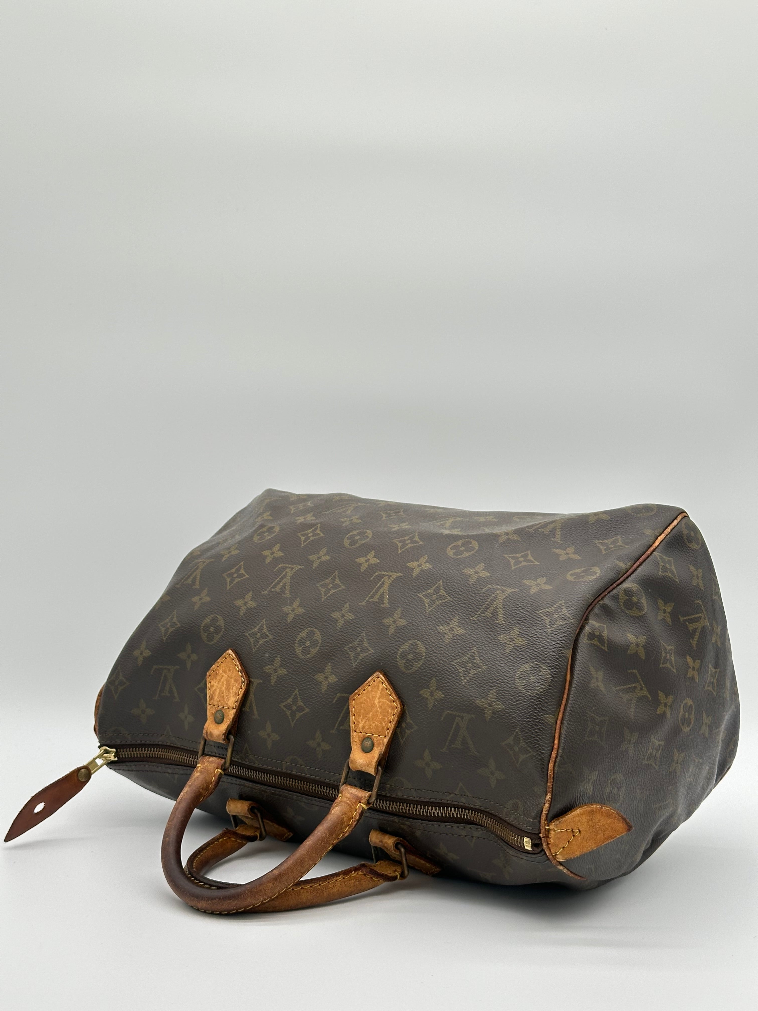 Louis Vuitton Speedy 35