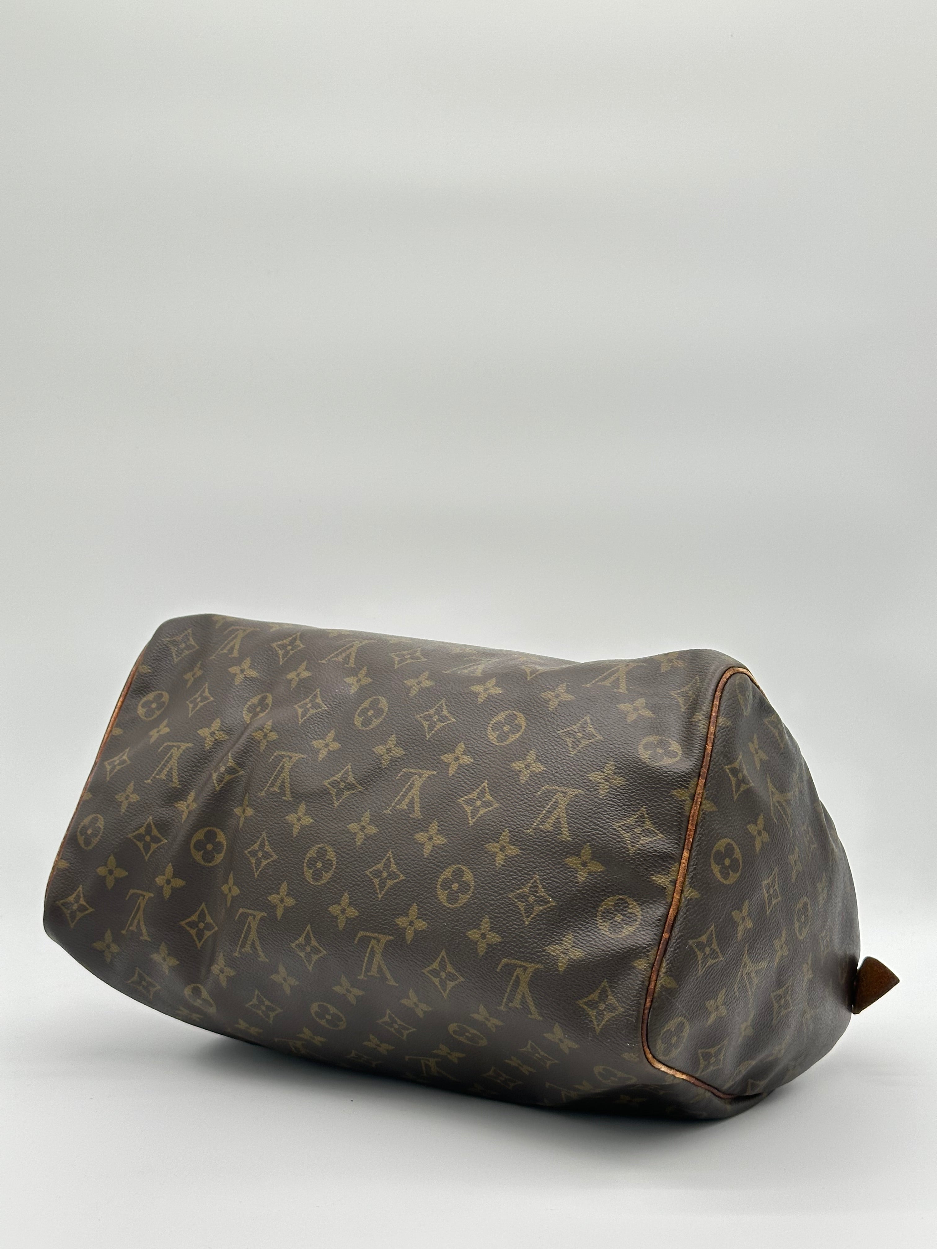 Louis Vuitton Speedy 35