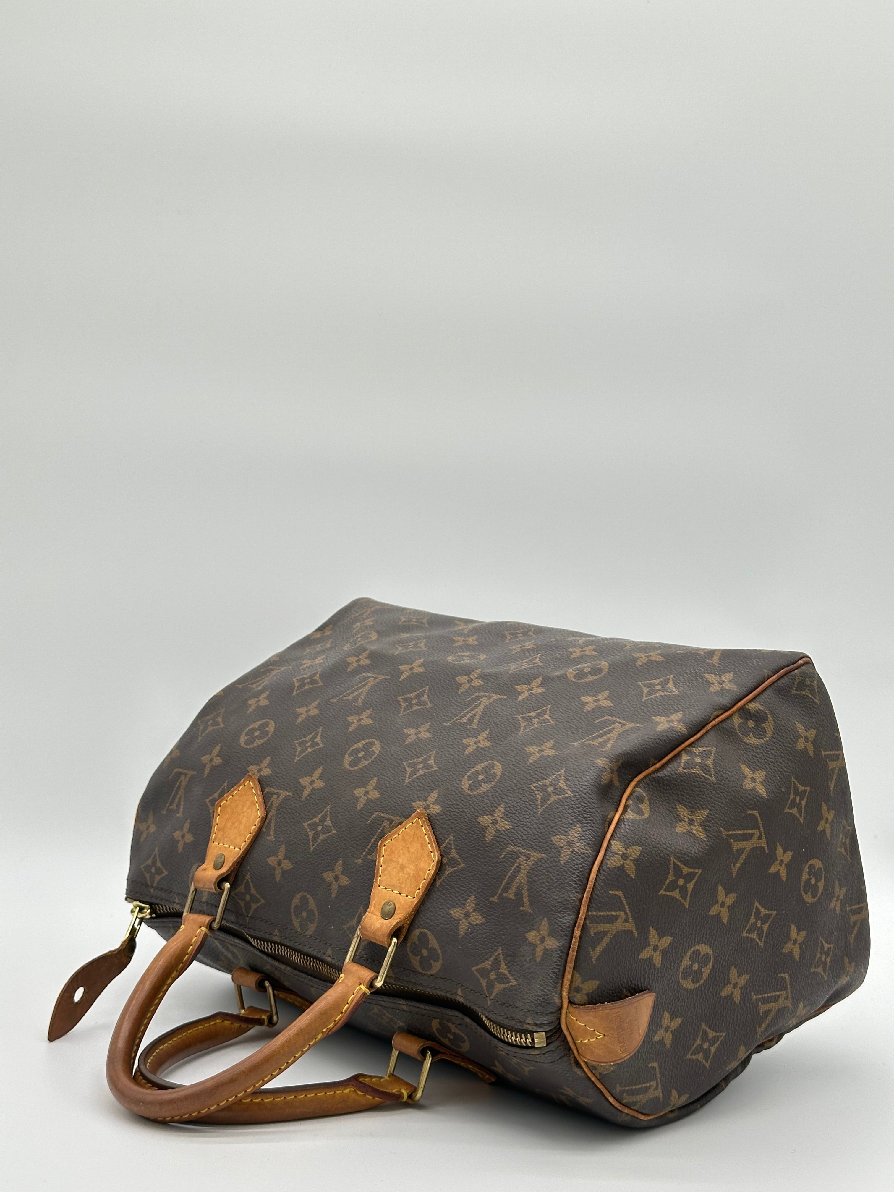 Louis Vuitton Speedy 30