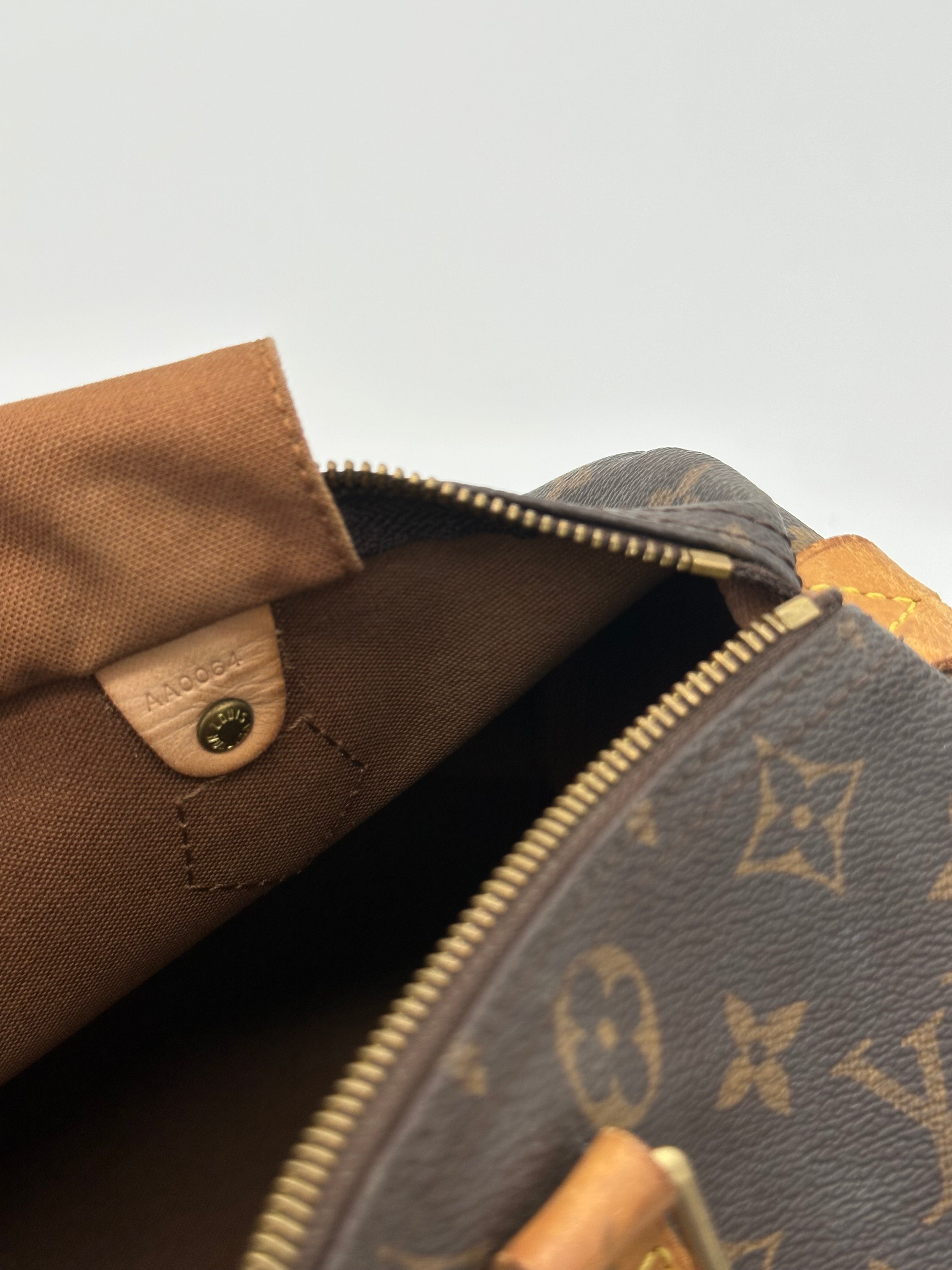 Louis Vuitton Speedy 30