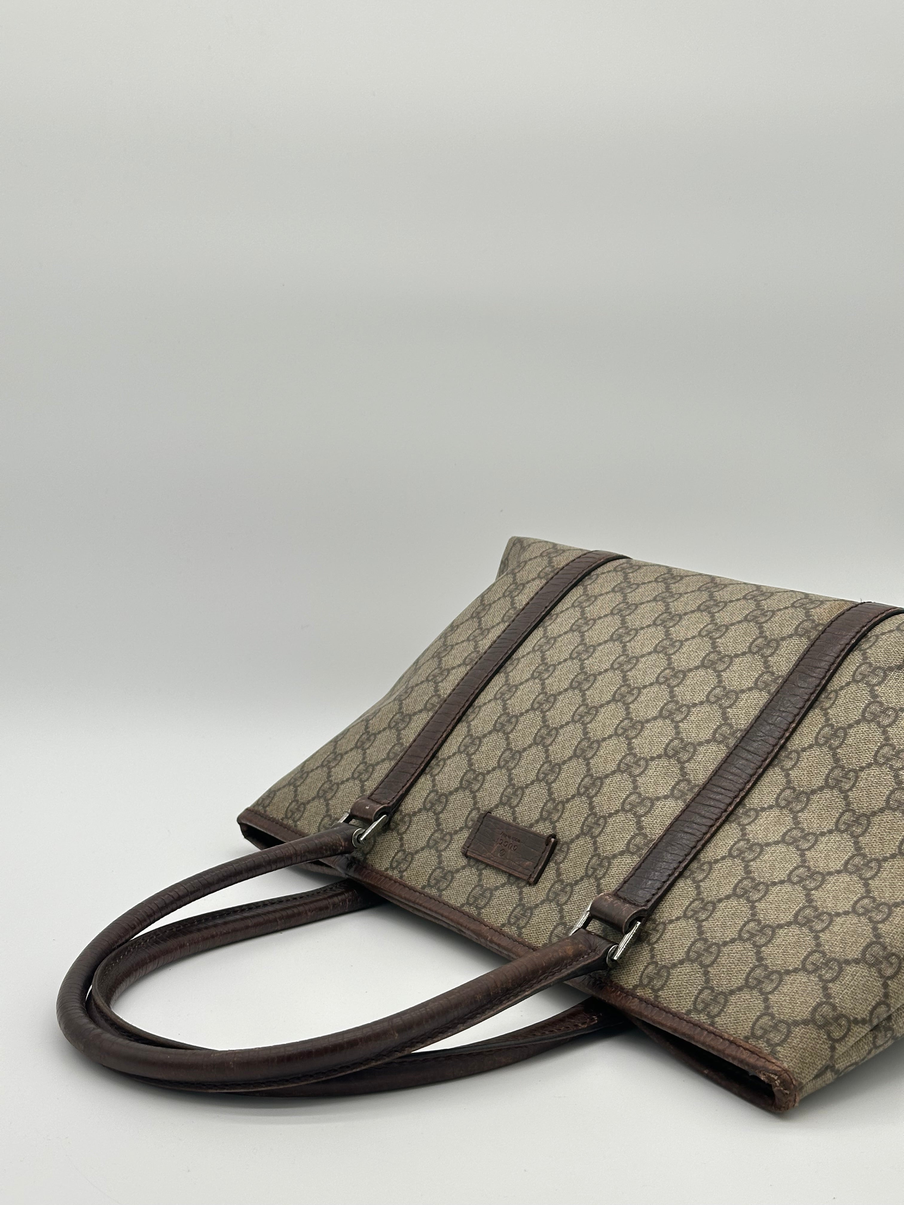 Gucci Medium Supreme Tote Bag