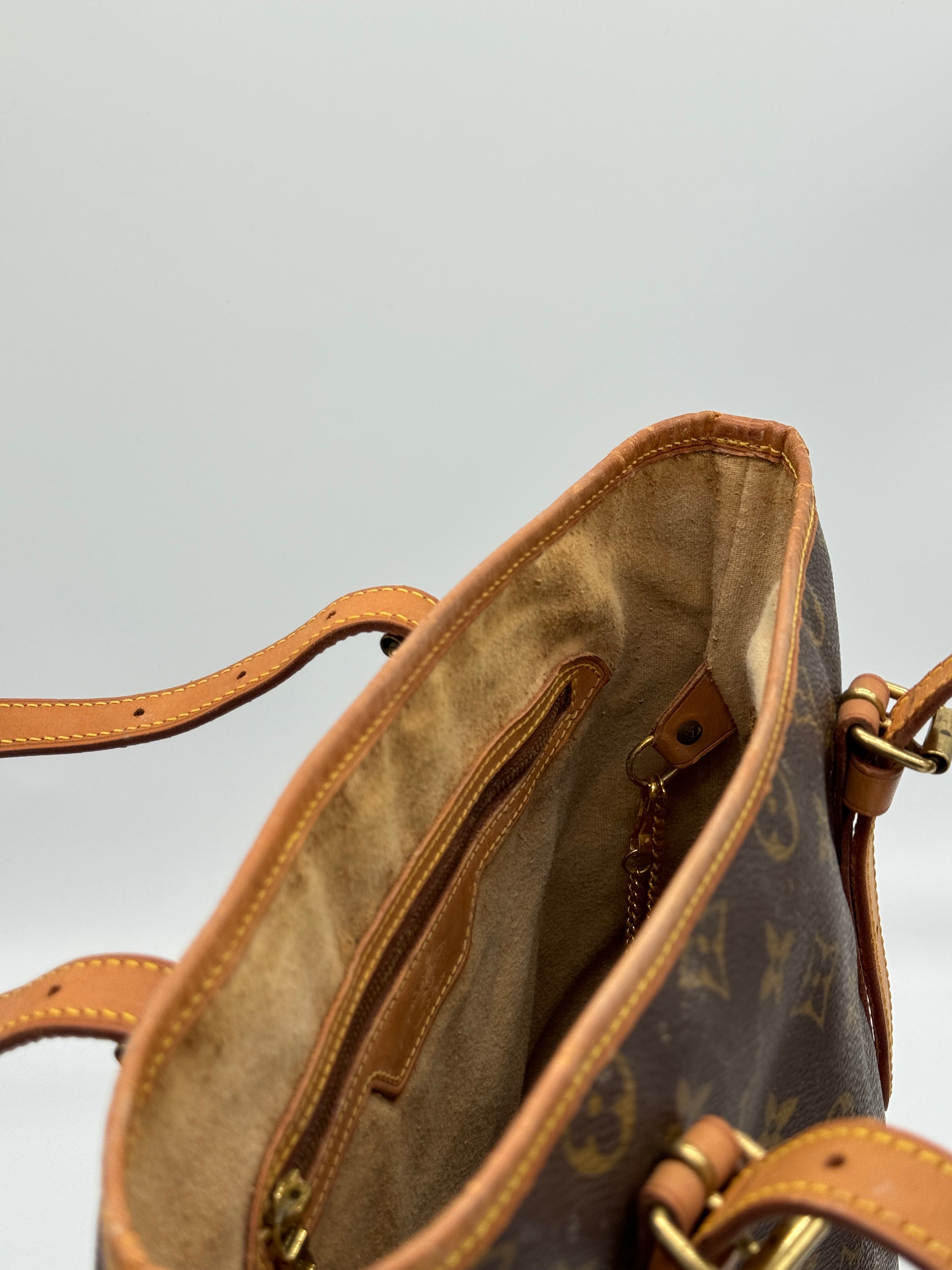 Louis Vuitton Bucket GM