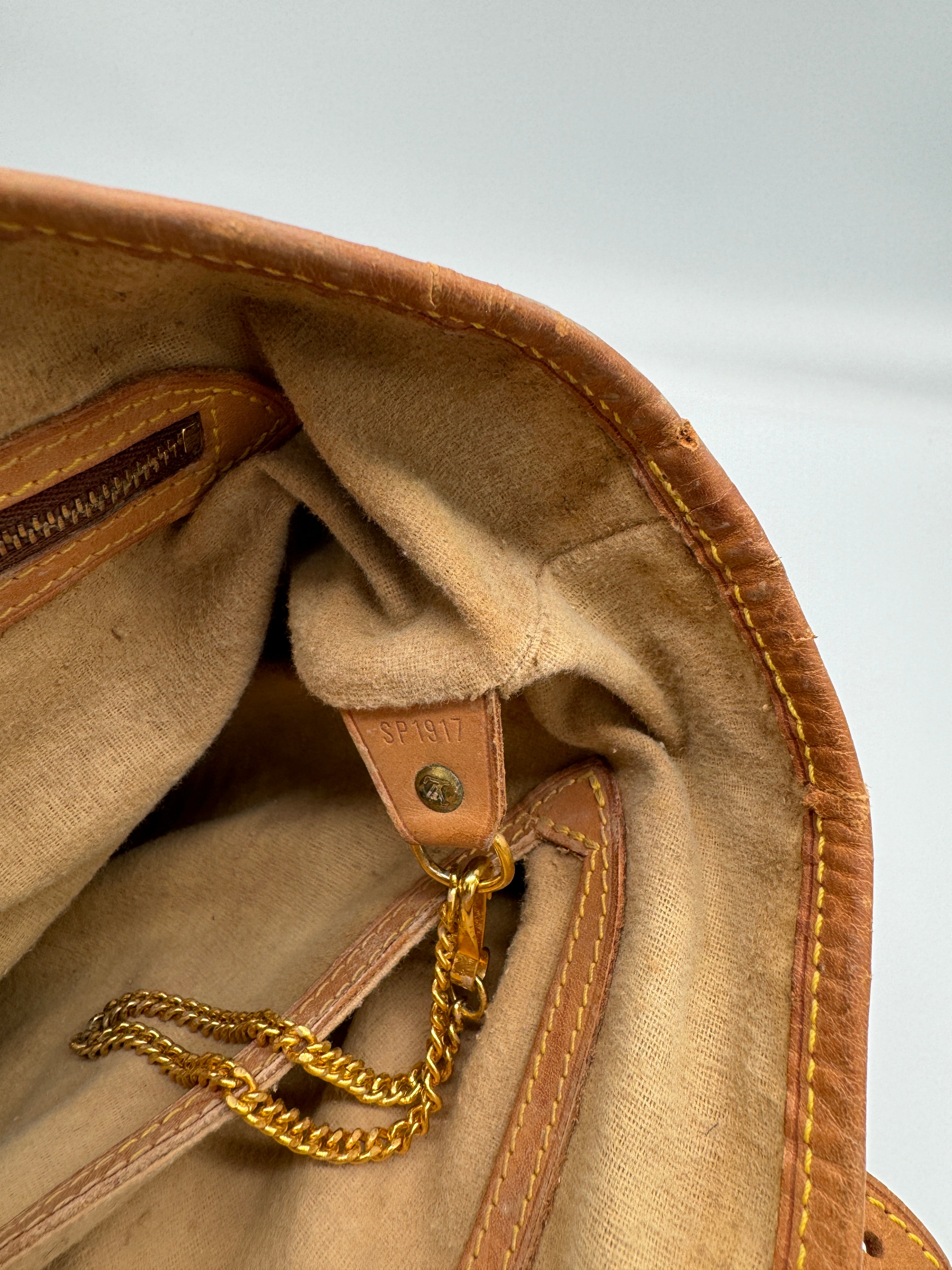 Louis Vuitton Bucket GM