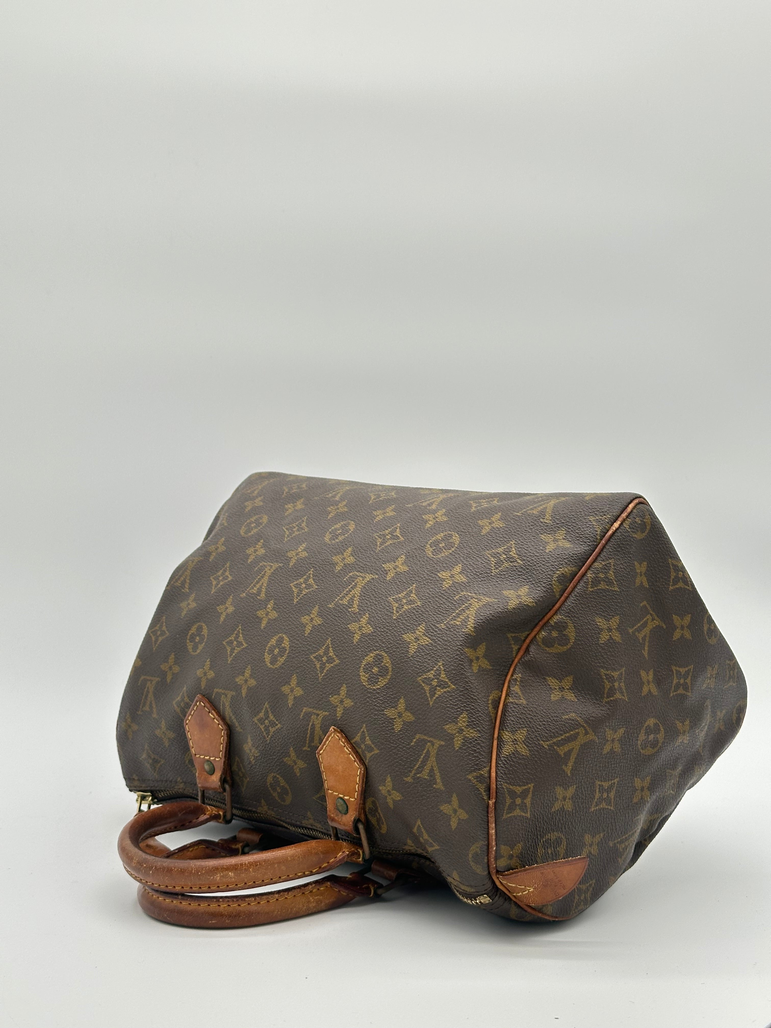 Louis Vuitton Speedy 30