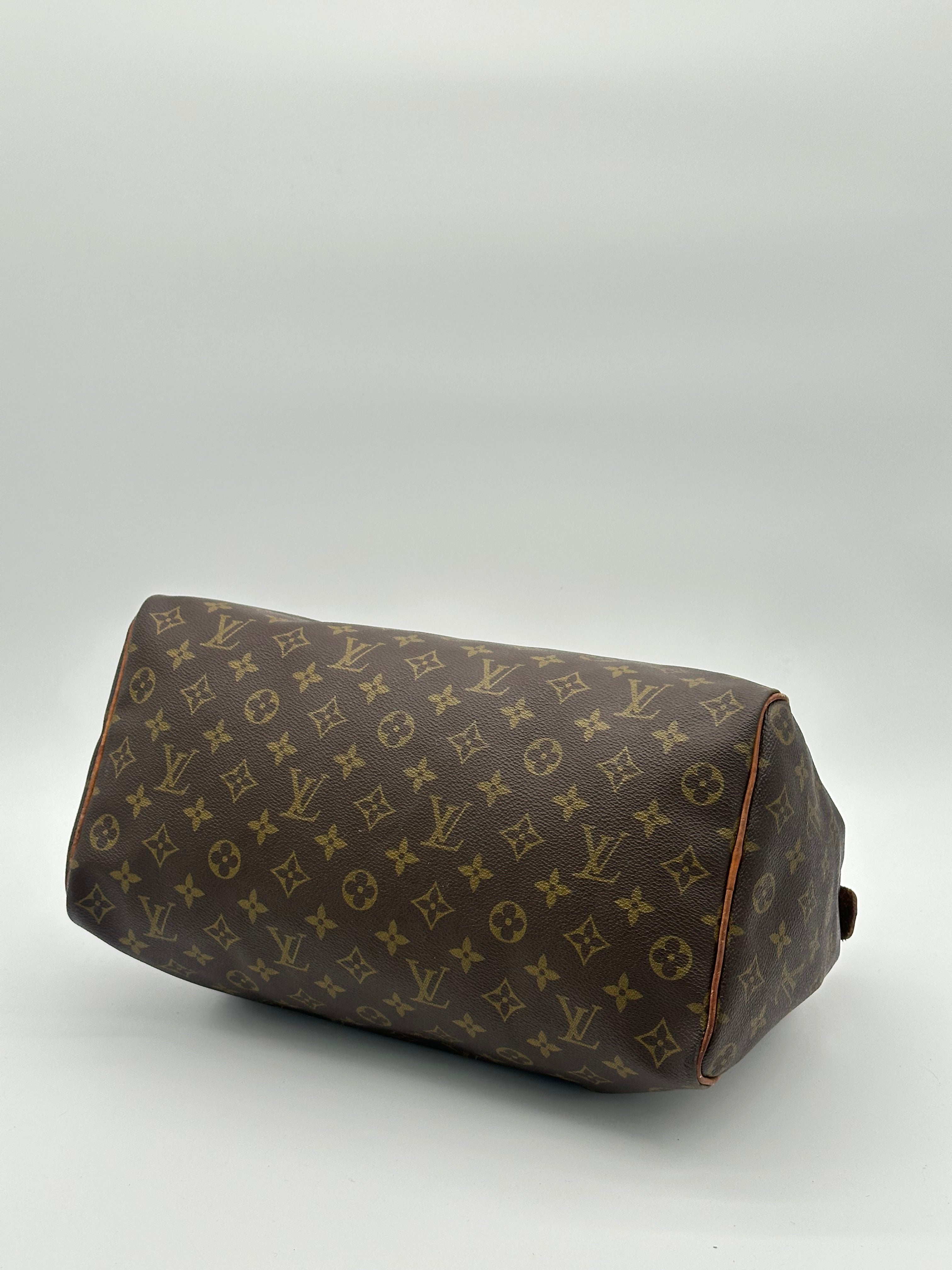 Louis Vuitton Speedy 35