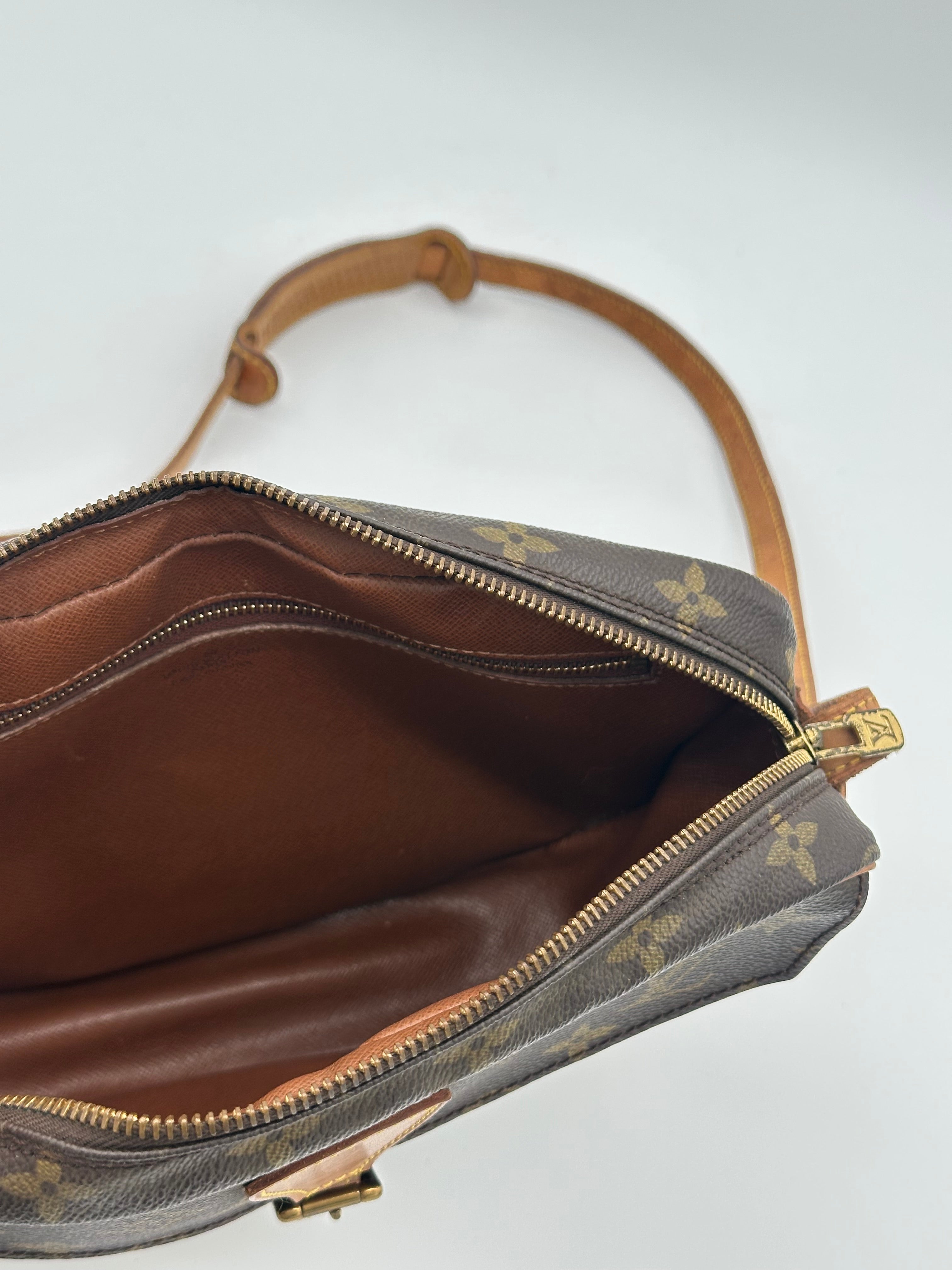 Louis Vuitton Jeune Fille MM