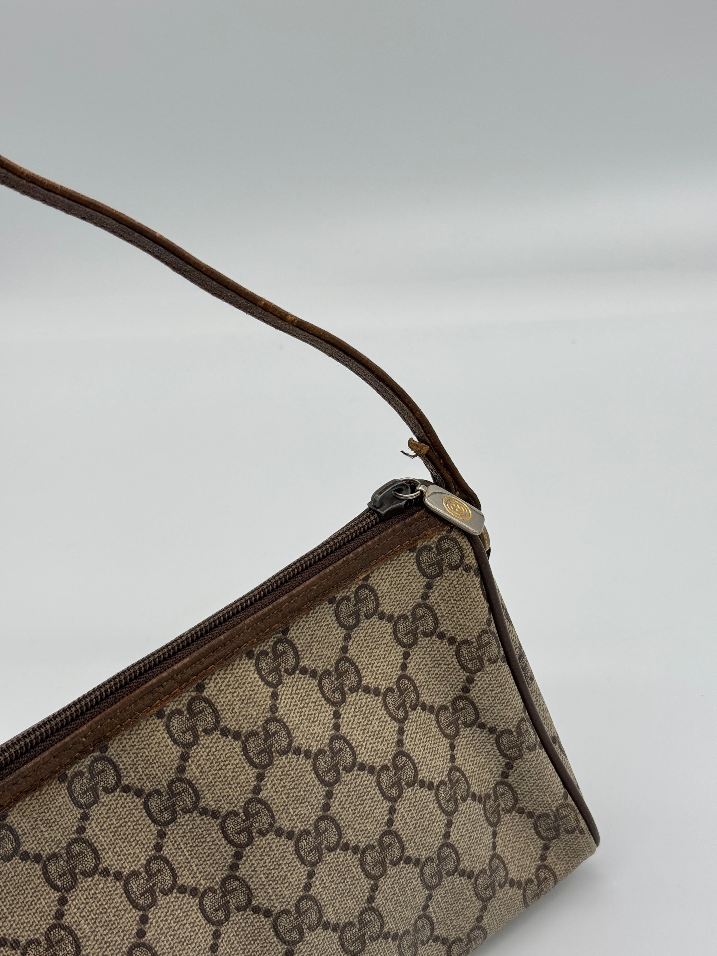 Gucci Triangle Small