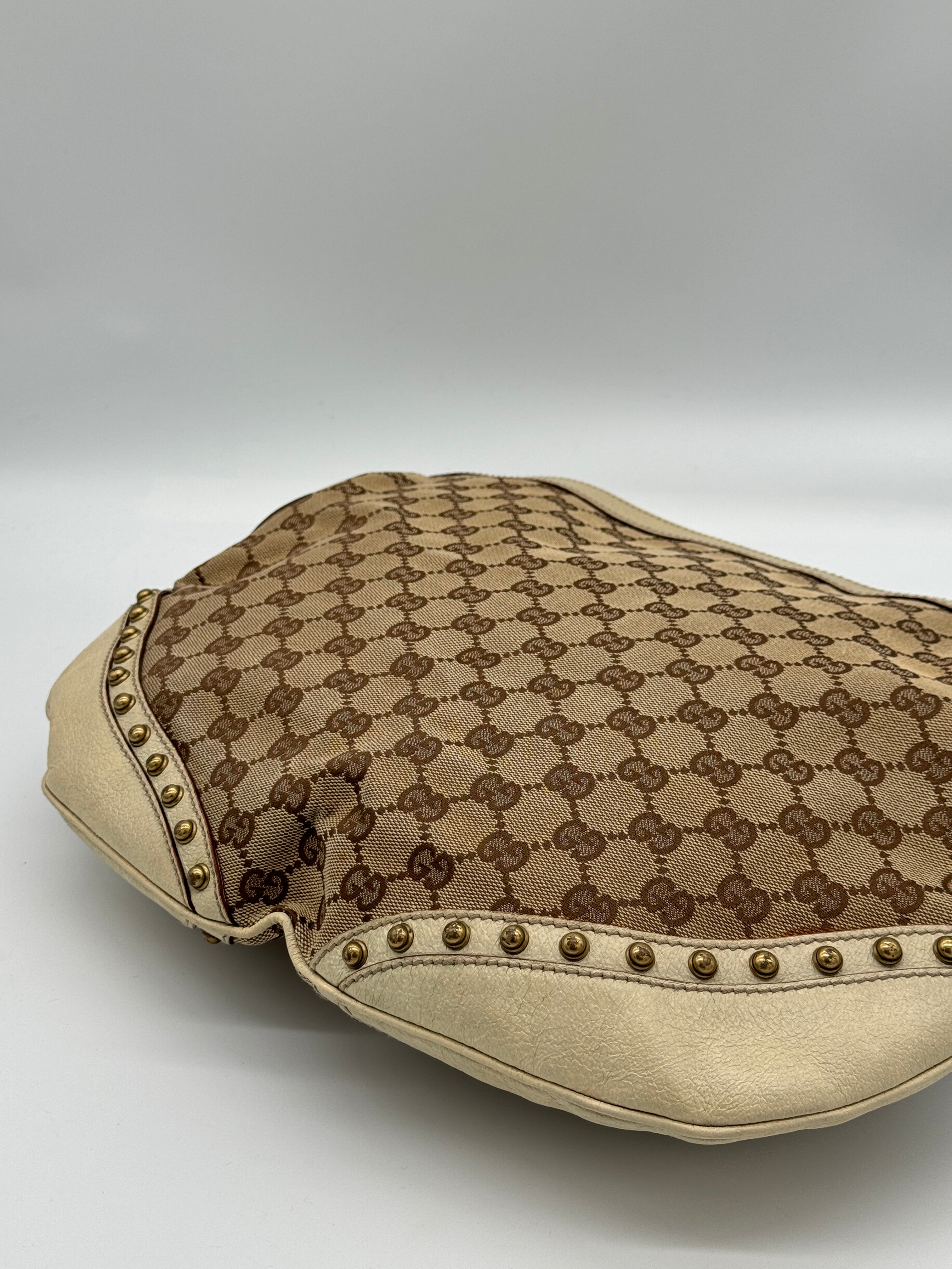 Gucci Pelham Hobo