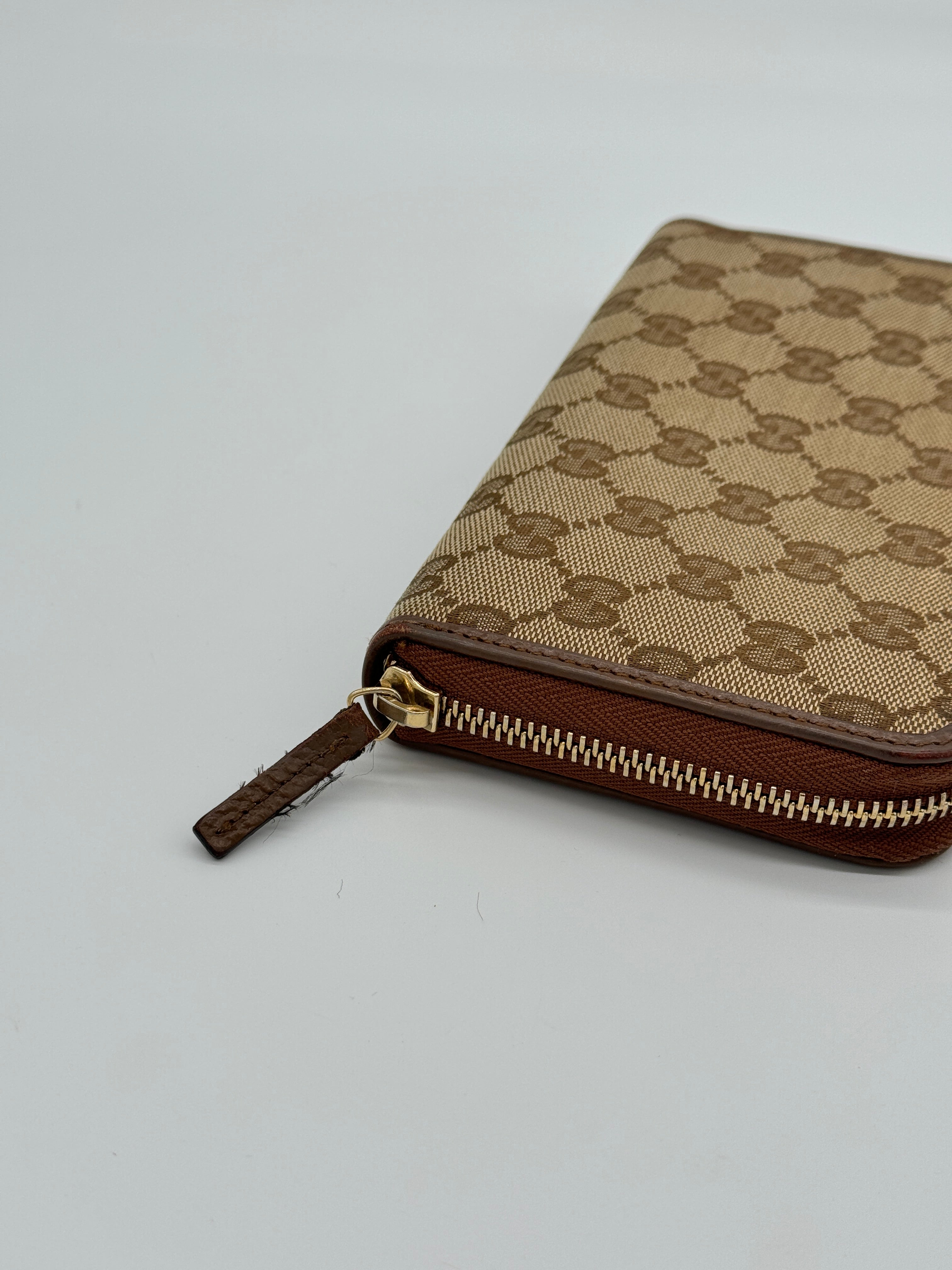 Gucci Zip Around Wallet